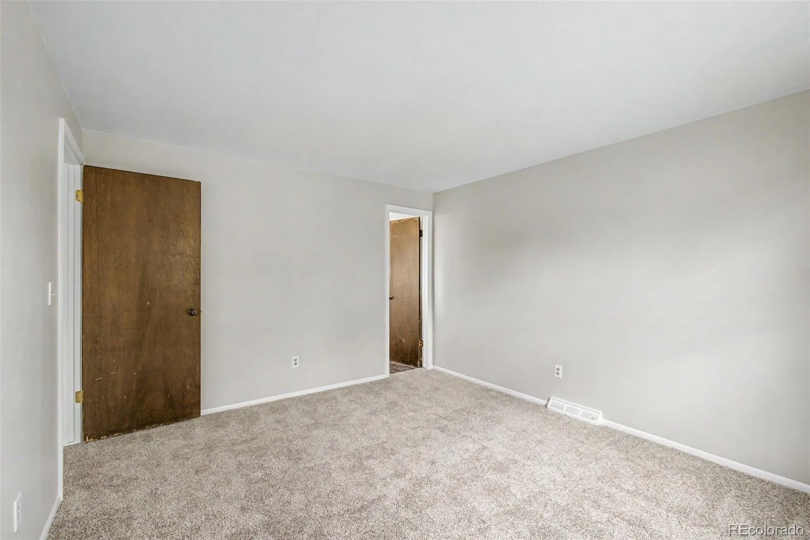 3009 S Dayton Court Denver CO 80231 | MLS #REC6994860 08052026070143 1600 10