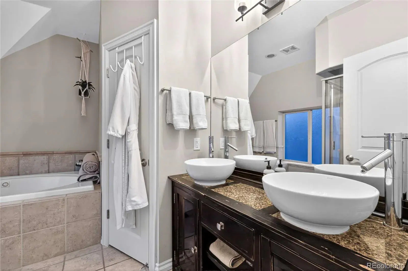 01272026185224 1600 24