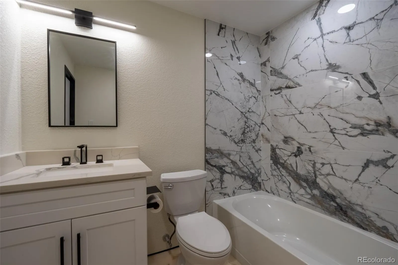 6735 W 2nd Avenue Lakewood CO 80226 MLS #REC6999816 04262026001901 1600 16