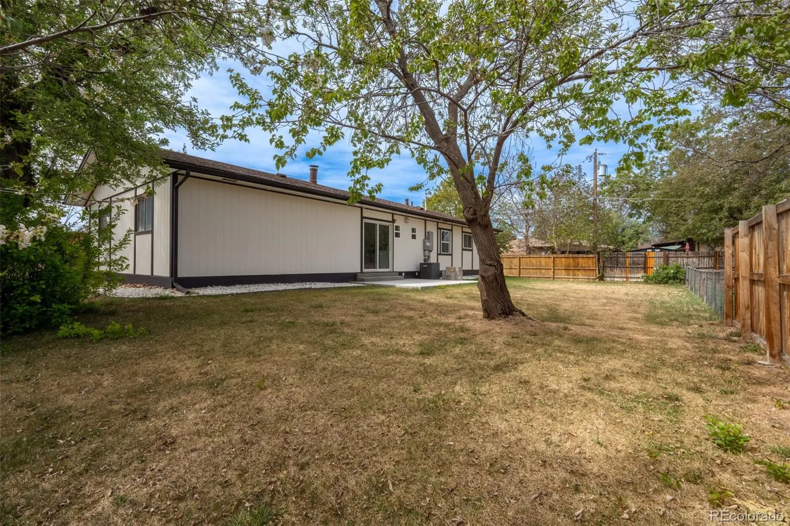 6735 W 2nd Avenue Lakewood CO 80226 MLS #REC6999816 04262026001901 1600 19