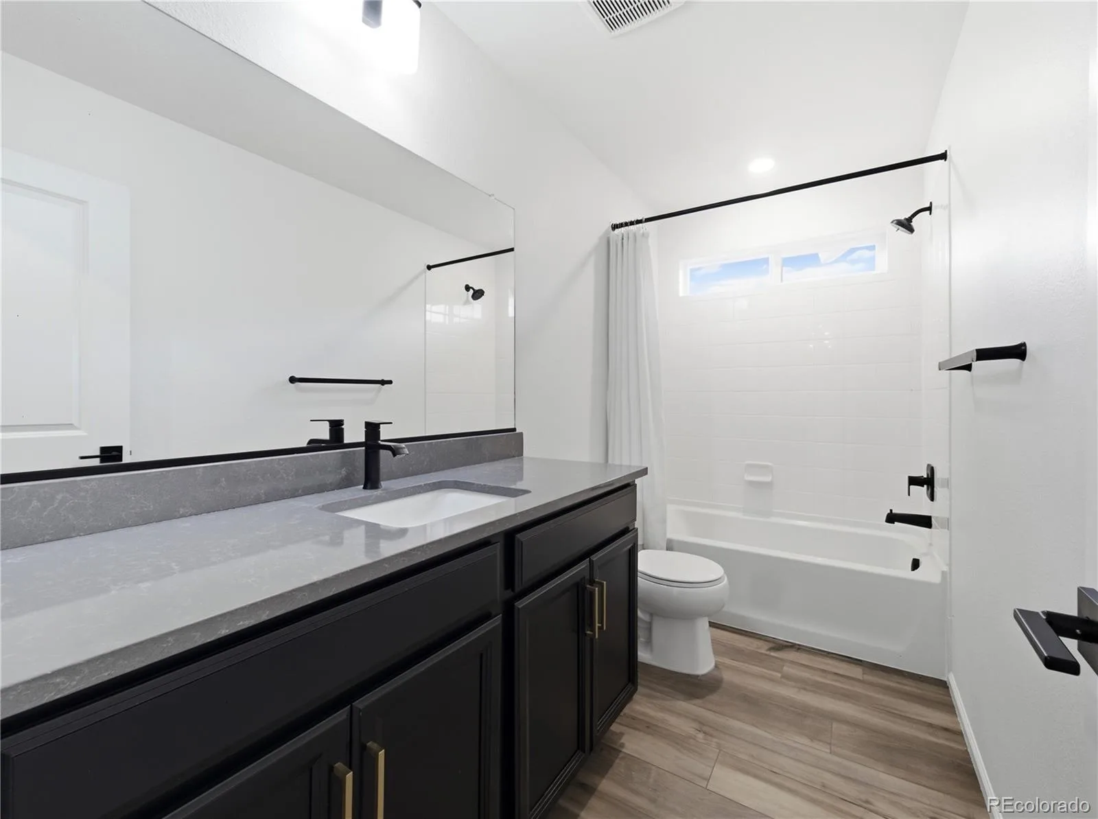 33 Felicity Loop Castle Rock CO 80109 MLS #REC7000265 07252026020548 1600 36