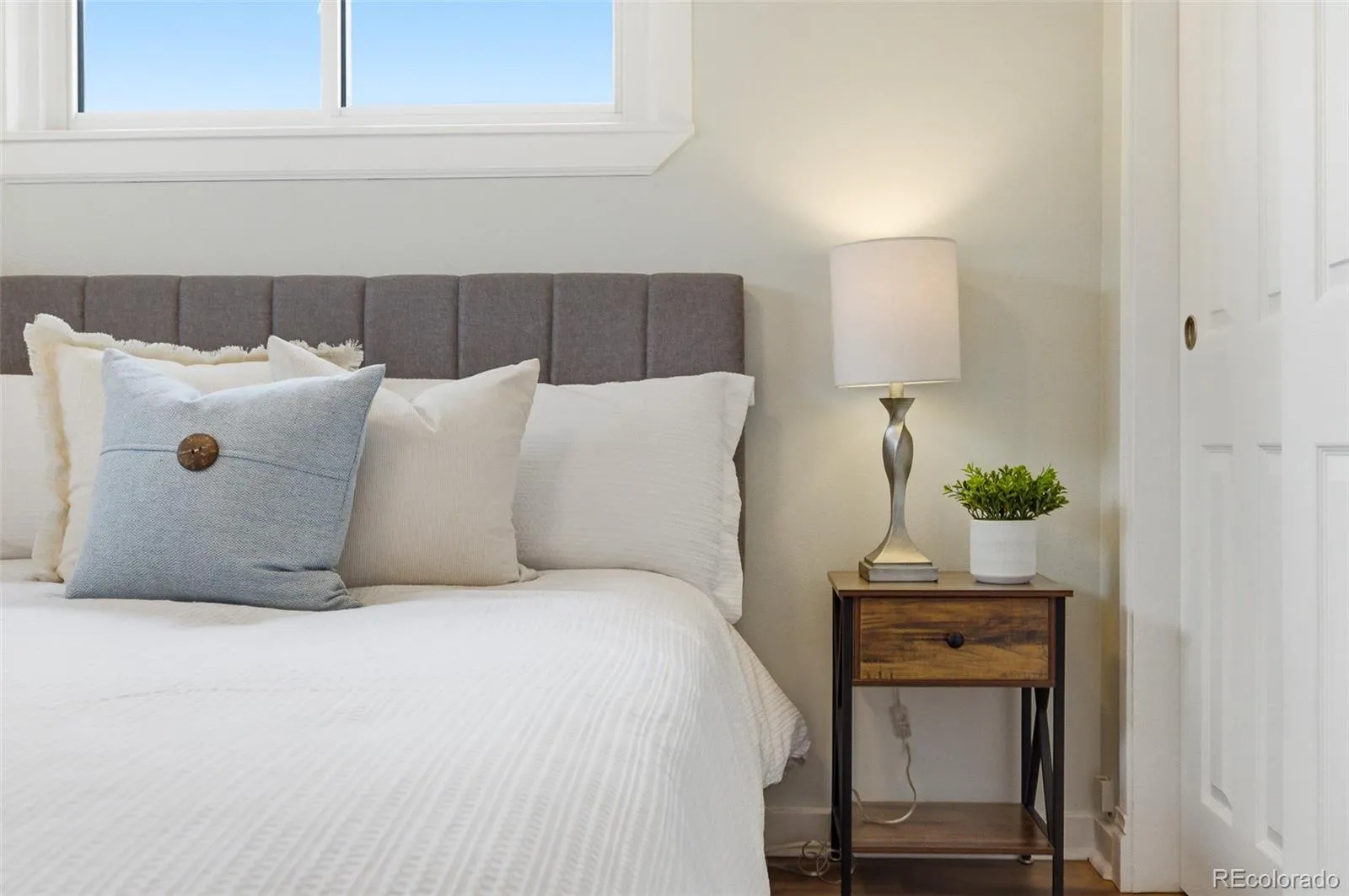 04132026055205 1600 24