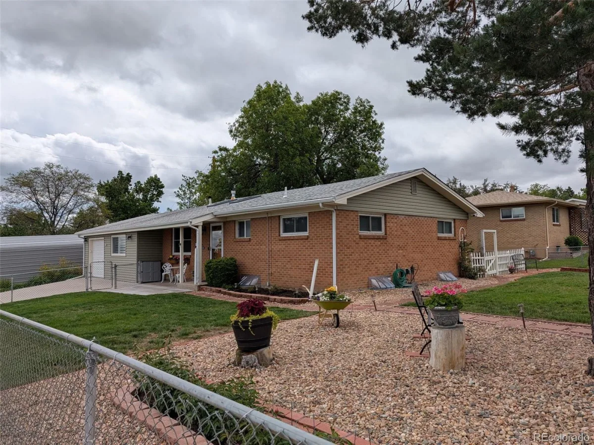 15790 W 10th Avenue Golden CO 80401 | MLS #REC7002631 07212026173411 1200 46