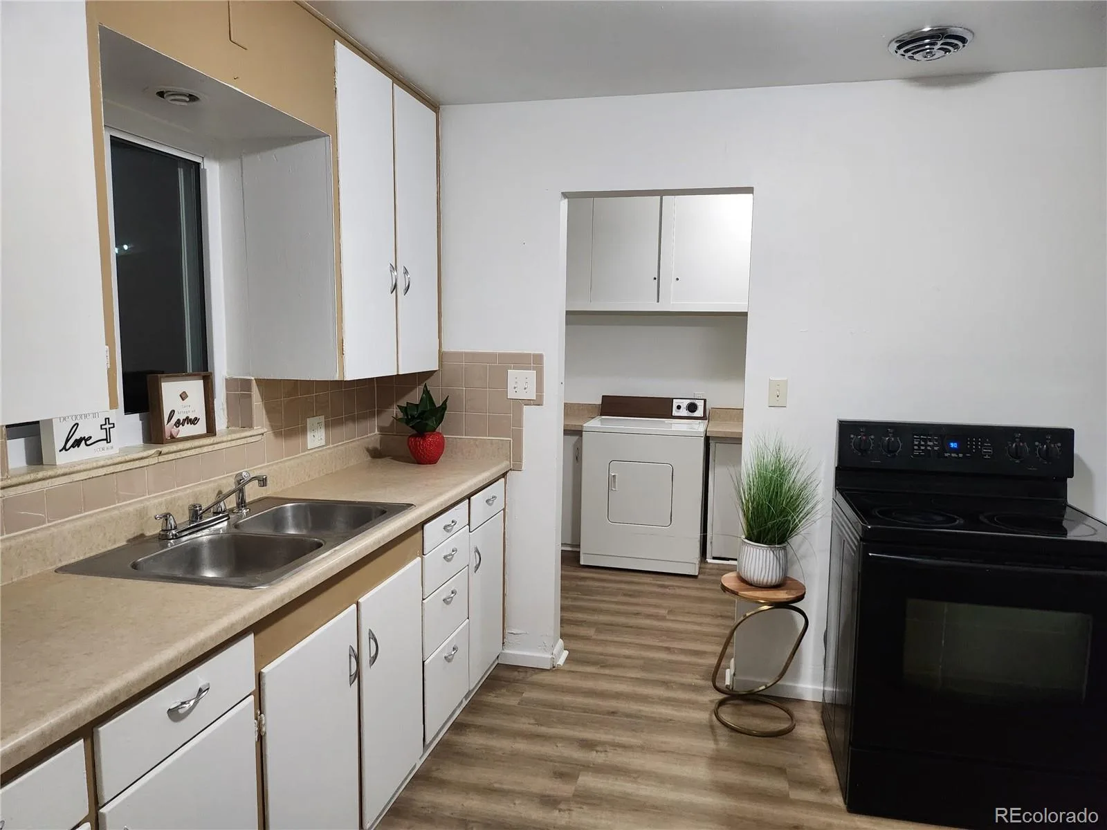 487 Yates Street Denver CO 80204 MLS #REC7003579 05302026003758 1600 5