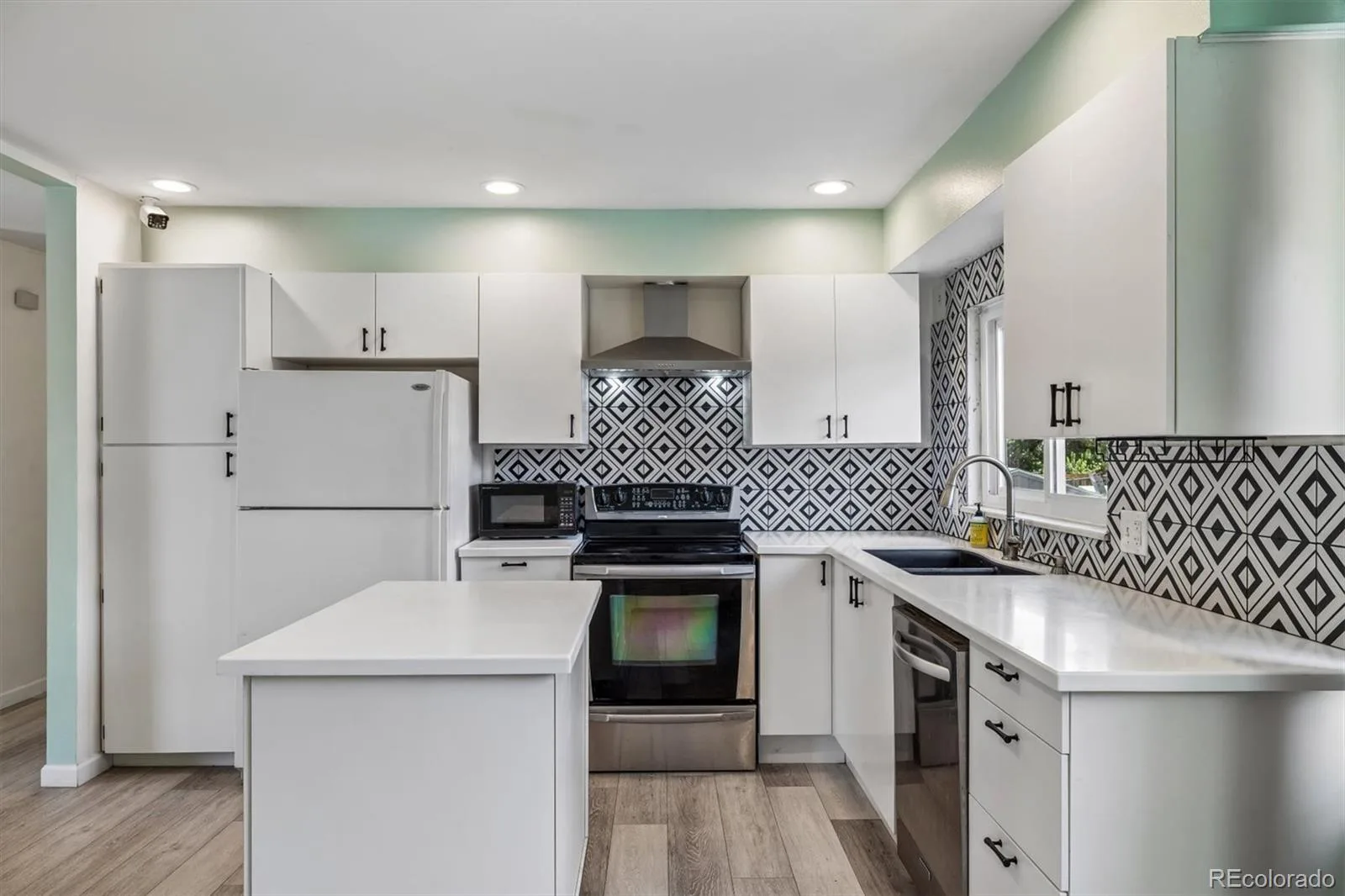 2003 S Idalia Street Aurora CO 80013 | MLS #REC7004180 07262026174405 1600 8