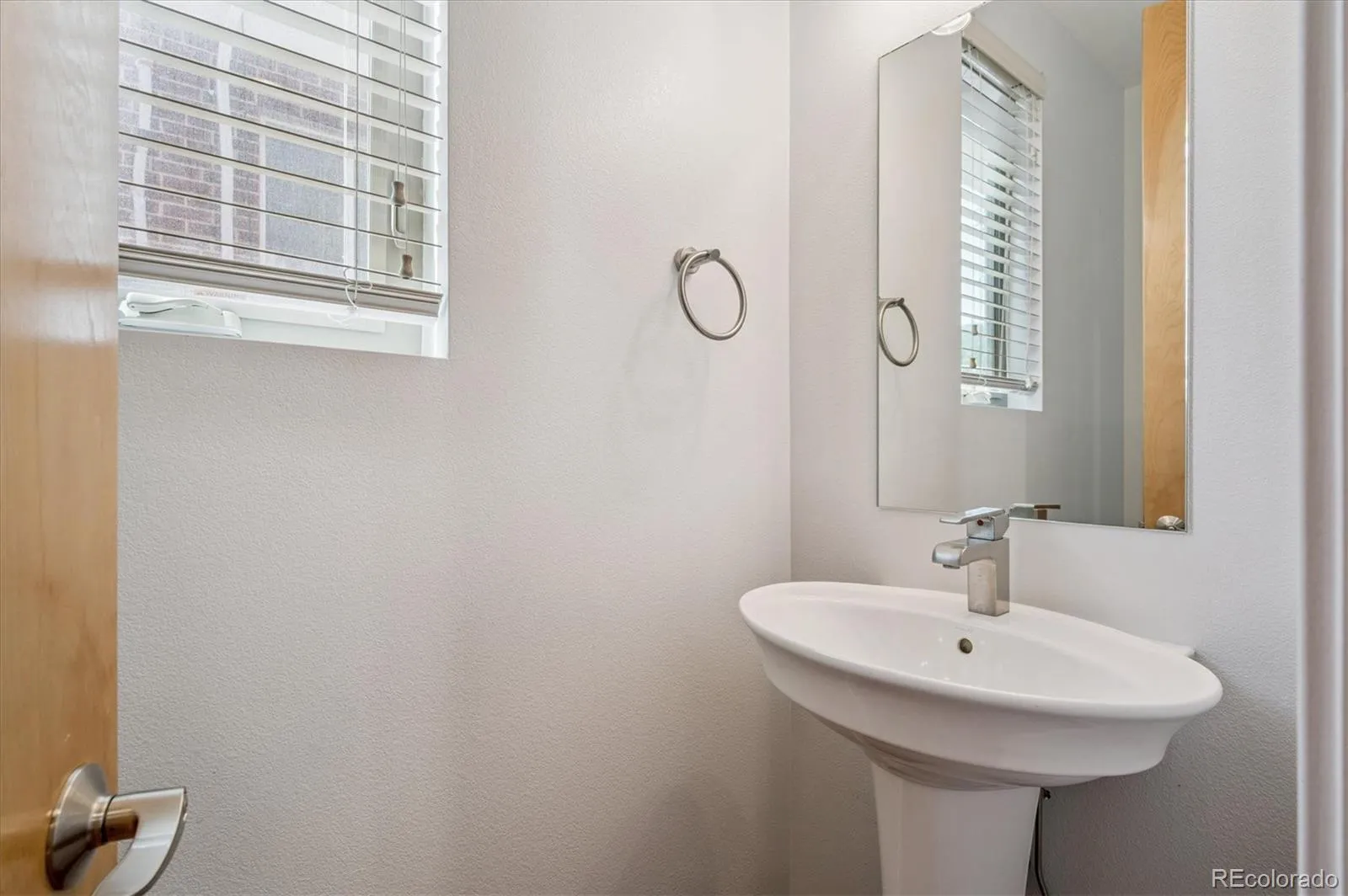 04162026163703 1600 11