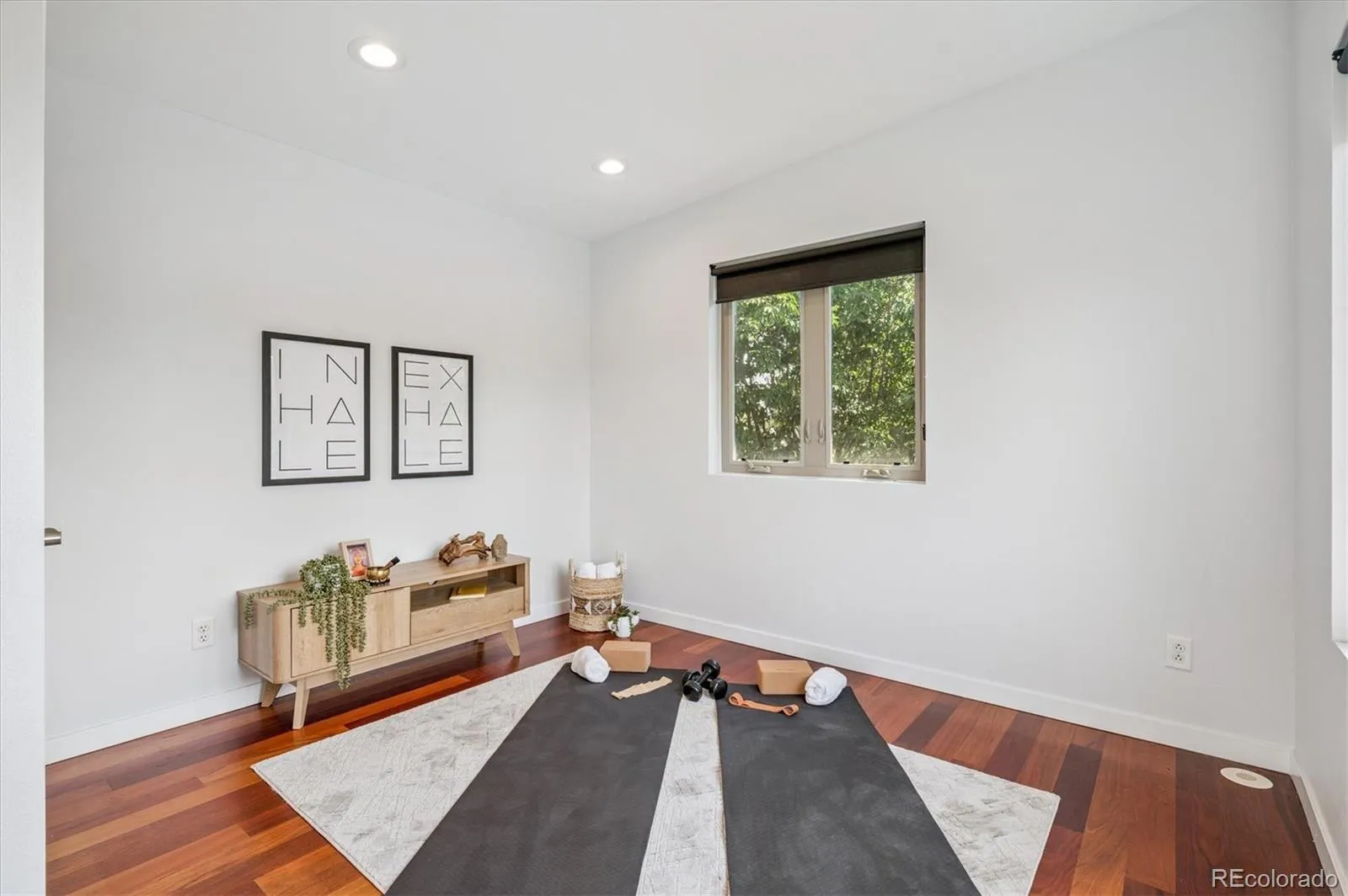 04162026163703 1600 18