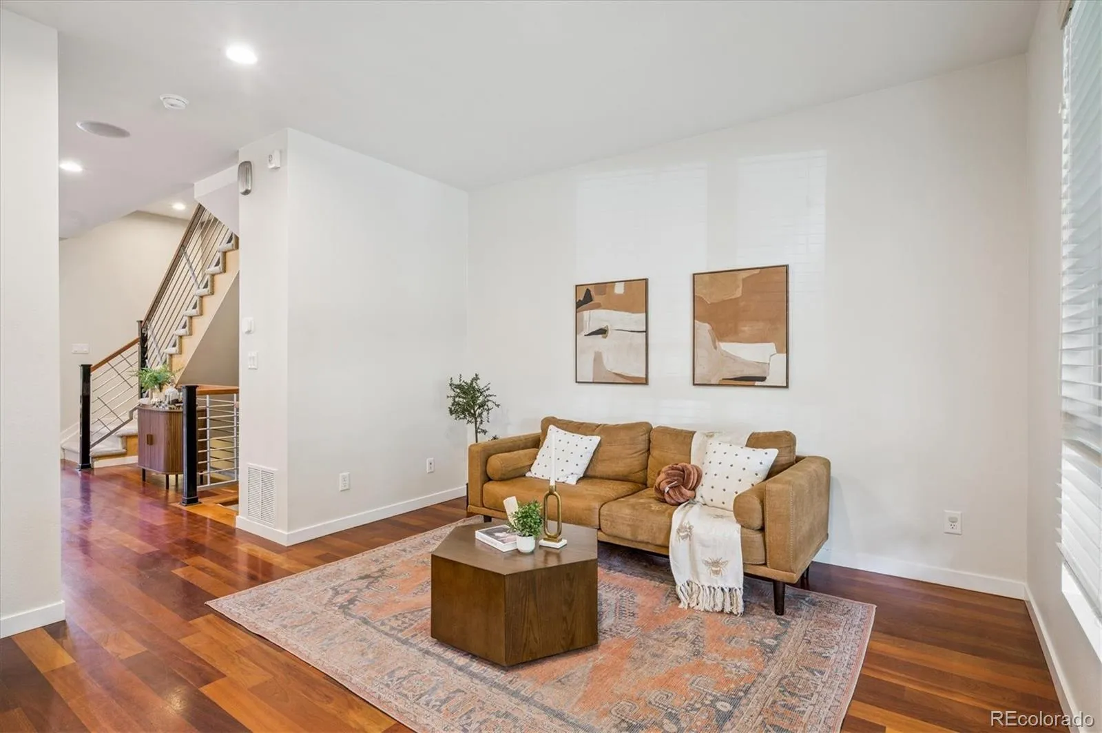 04162026163703 1600 2