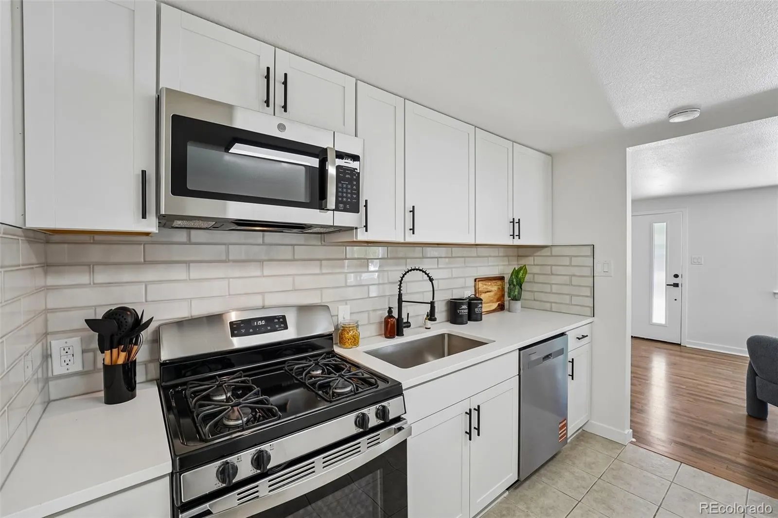 6900 W 55th Place Arvada CO 80002 MLS #REC7005896 05142026125046 1600 9
