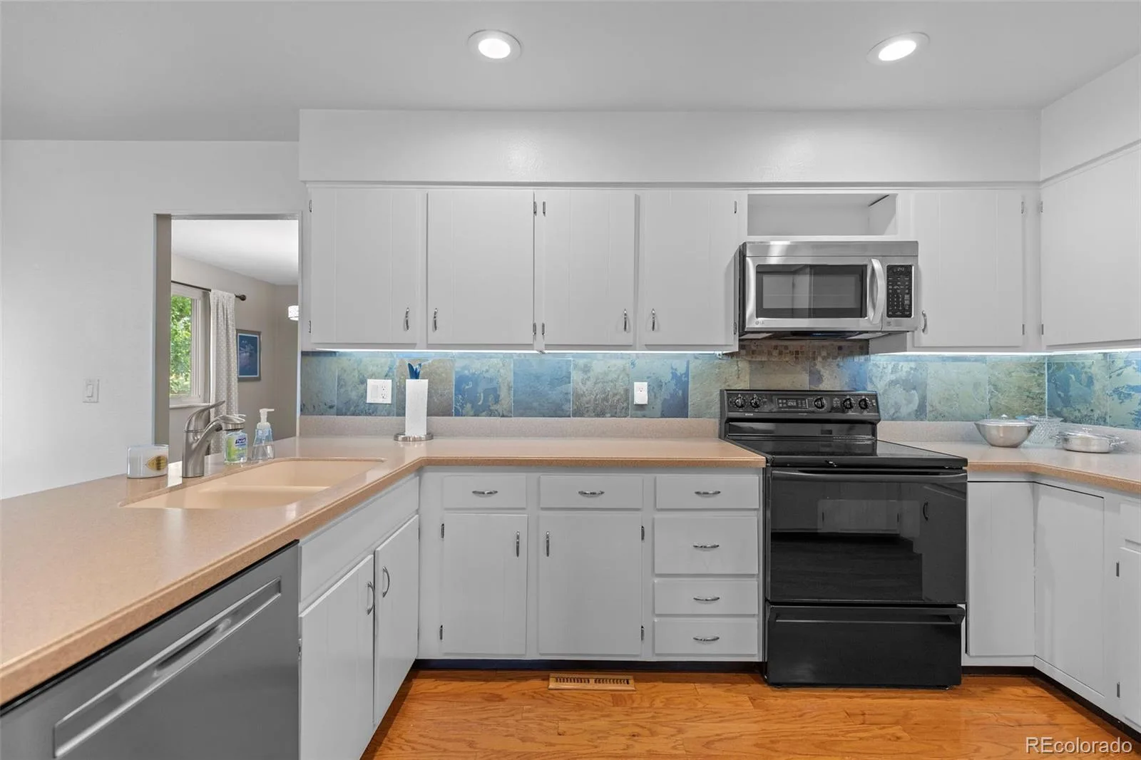 10632 W 102nd Avenue Westminster CO 80021 MLS #REC7007781 06242026234641 1600 6