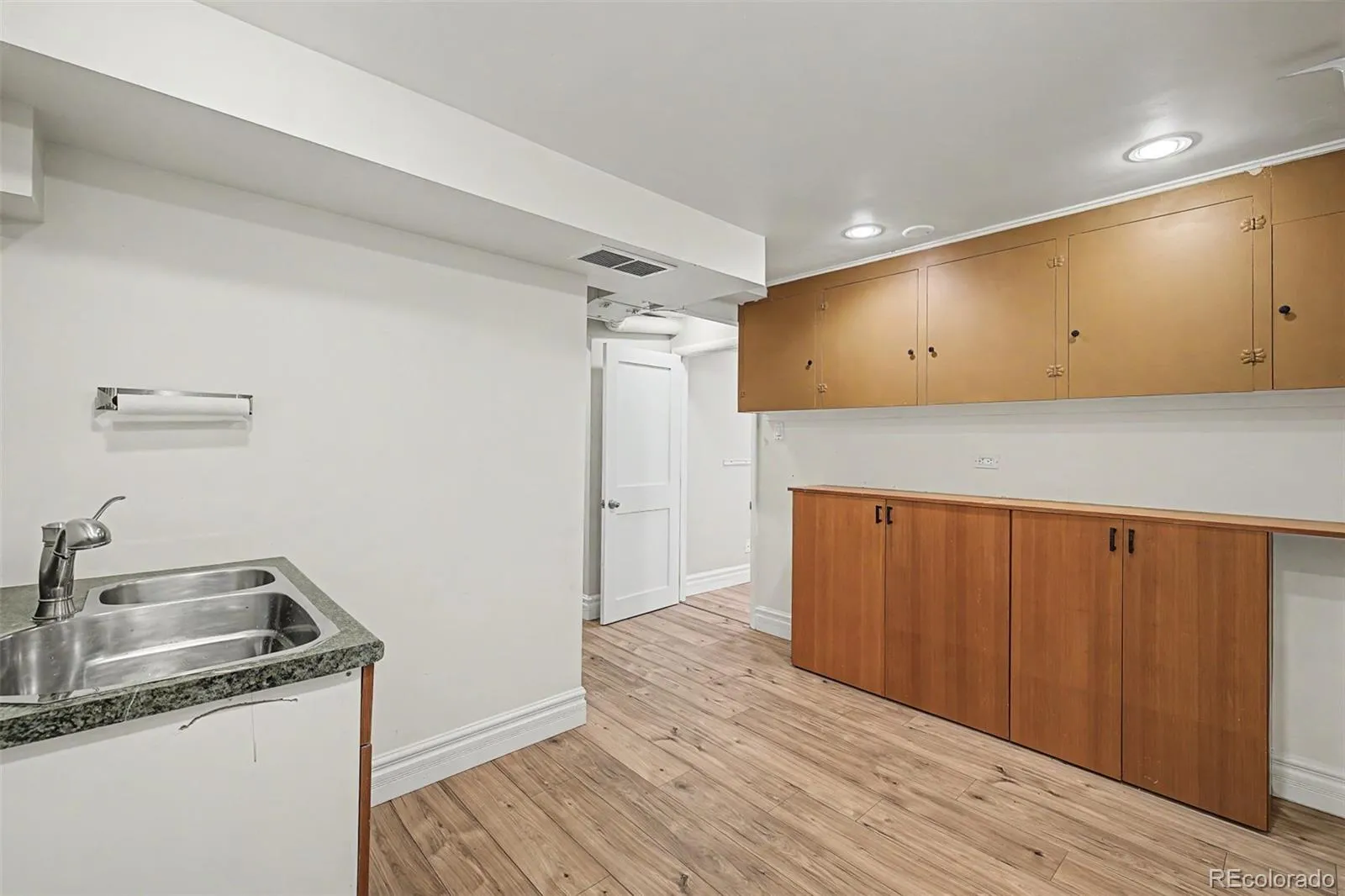 500 Glencoe Street Denver CO 80220 MLS #REC7008007 05232026095351 1600 31