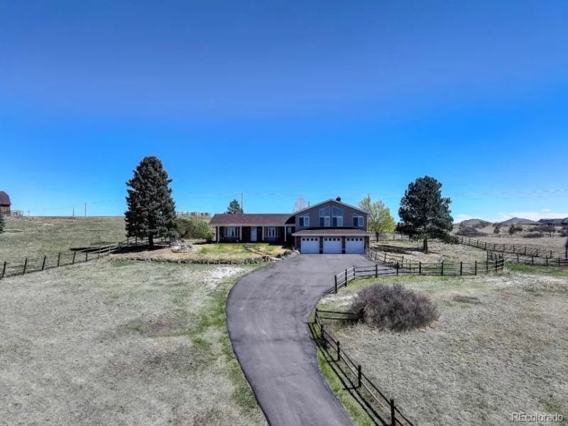 13786 Travois Trail Parker CO 80138 MLS #REC7008099 05202026222715 800 43