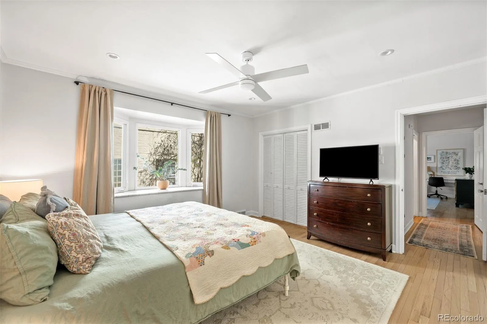 1130 N Monaco Parkway Denver CO 80224 MLS #REC7008247 05202026195201 1600 14