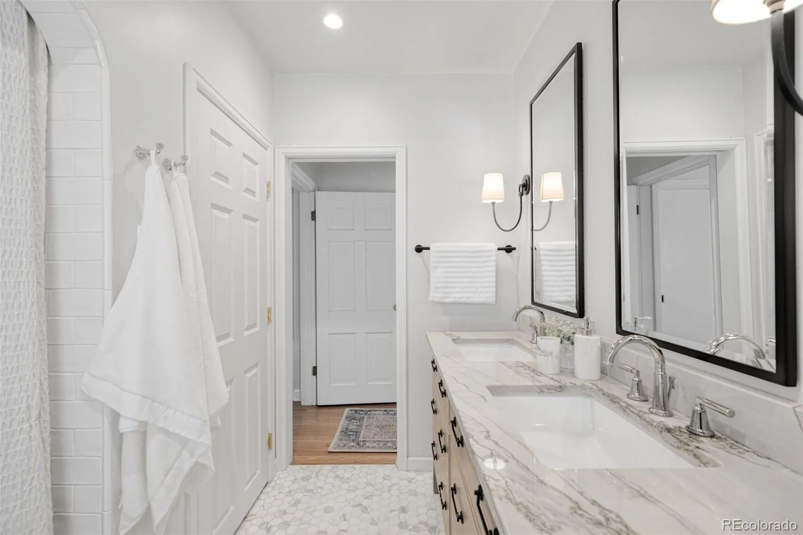 1130 N Monaco Parkway Denver CO 80224 MLS #REC7008247 05202026195201 1600 16