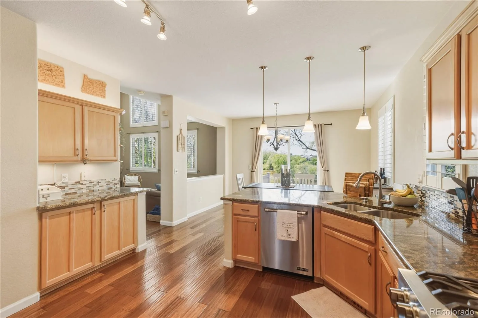 5941 S Waco Street Aurora CO 80016 | MLS #REC7008389 09042026190047 1600 10