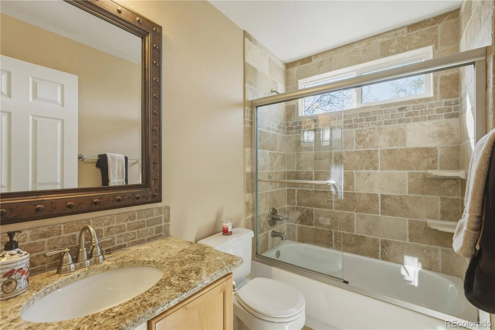 5941 S Waco Street Aurora CO 80016 | MLS #REC7008389 09042026190047 1600 32