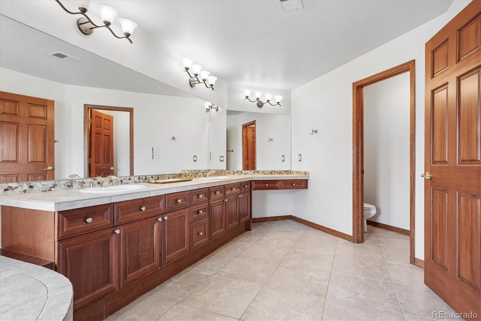 5615 Vistancia Drive Parker CO 80134 MLS #REC7010203 08072026203154 1600 32