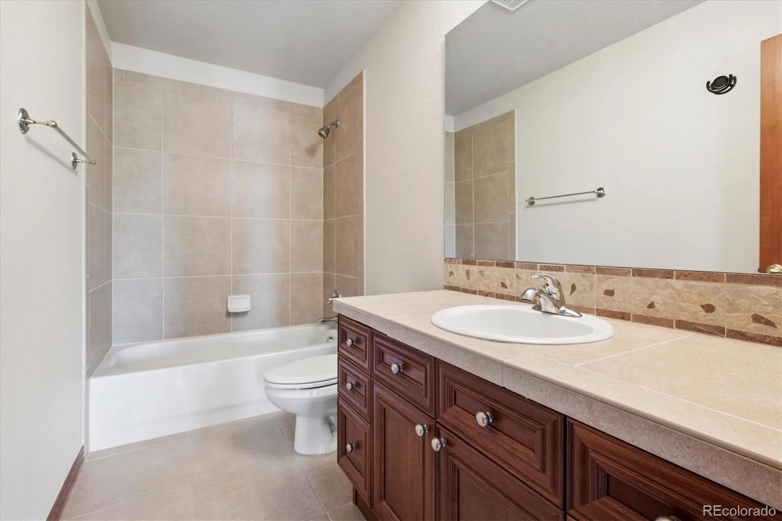 5615 Vistancia Drive Parker CO 80134 MLS #REC7010203 08072026203154 1600 36