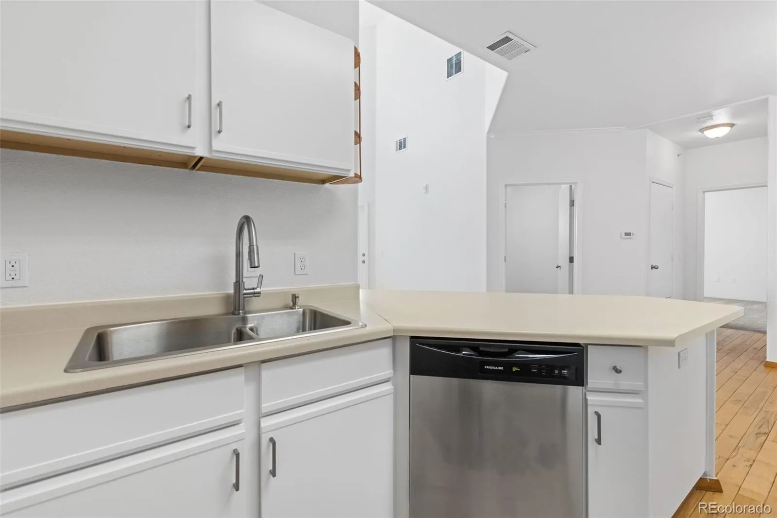 18930 E Warren Circle #D205 Aurora CO 80013 | MLS #REC7011233 08202026183811 1600 5
