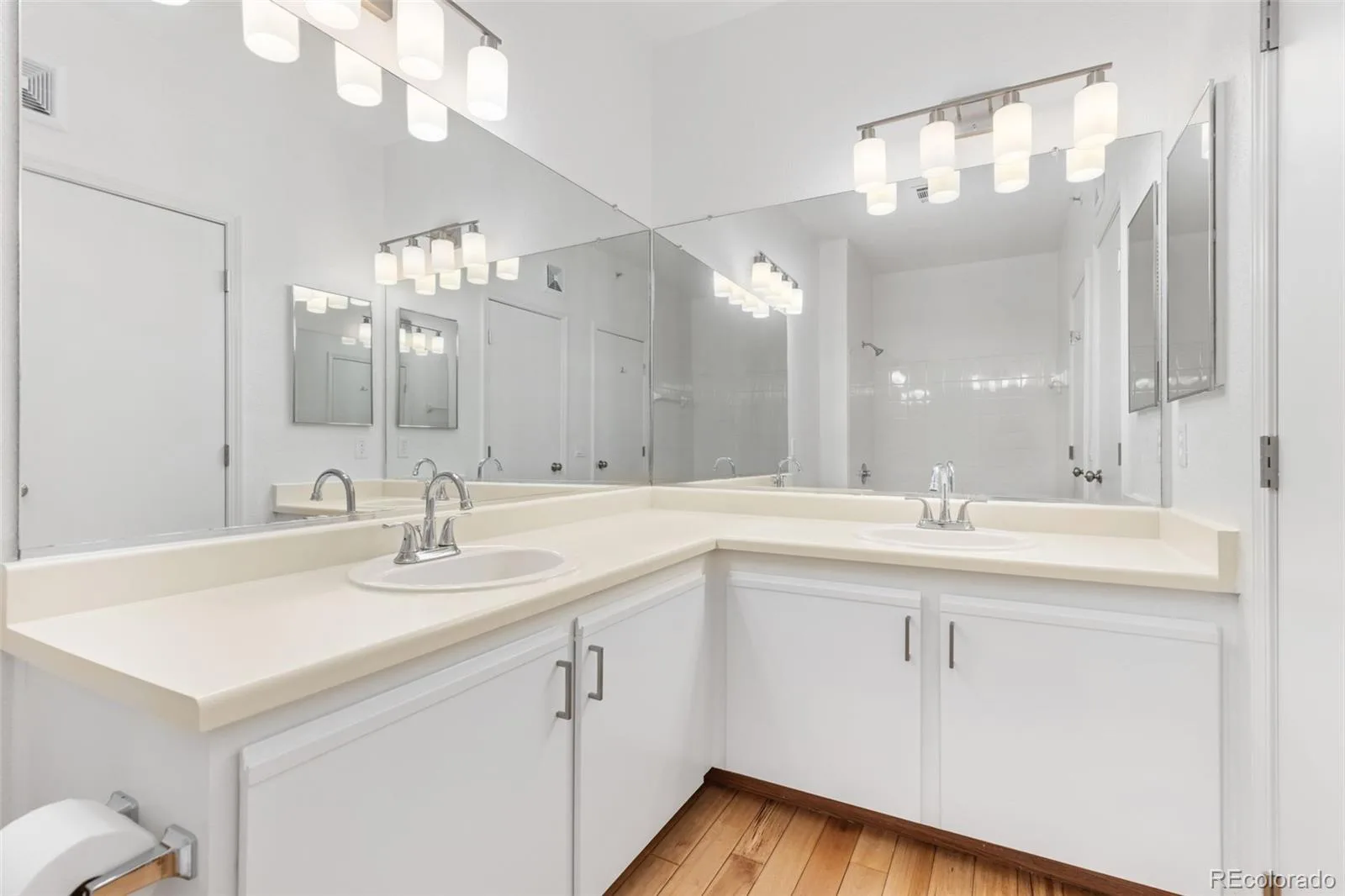18930 E Warren Circle #D205 Aurora CO 80013 | MLS #REC7011233 08202026183811 1600 7