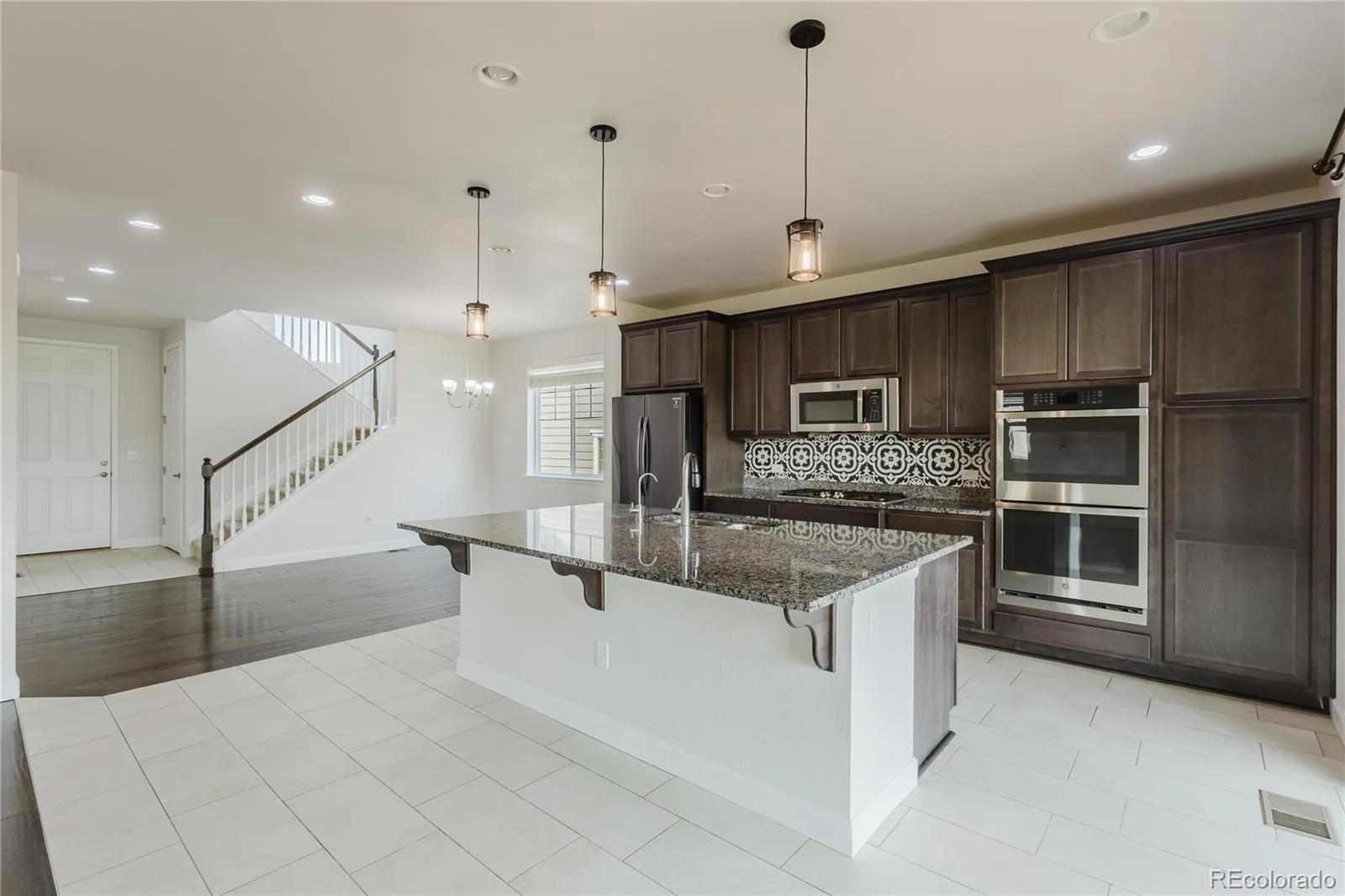 22691 E Narrowleaf Circle Aurora CO 80016 | MLS #REC7011860 08312026201624 1600 11