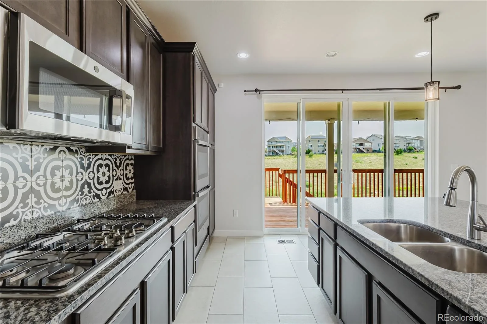 22691 E Narrowleaf Circle Aurora CO 80016 | MLS #REC7011860 08312026201624 1600 15