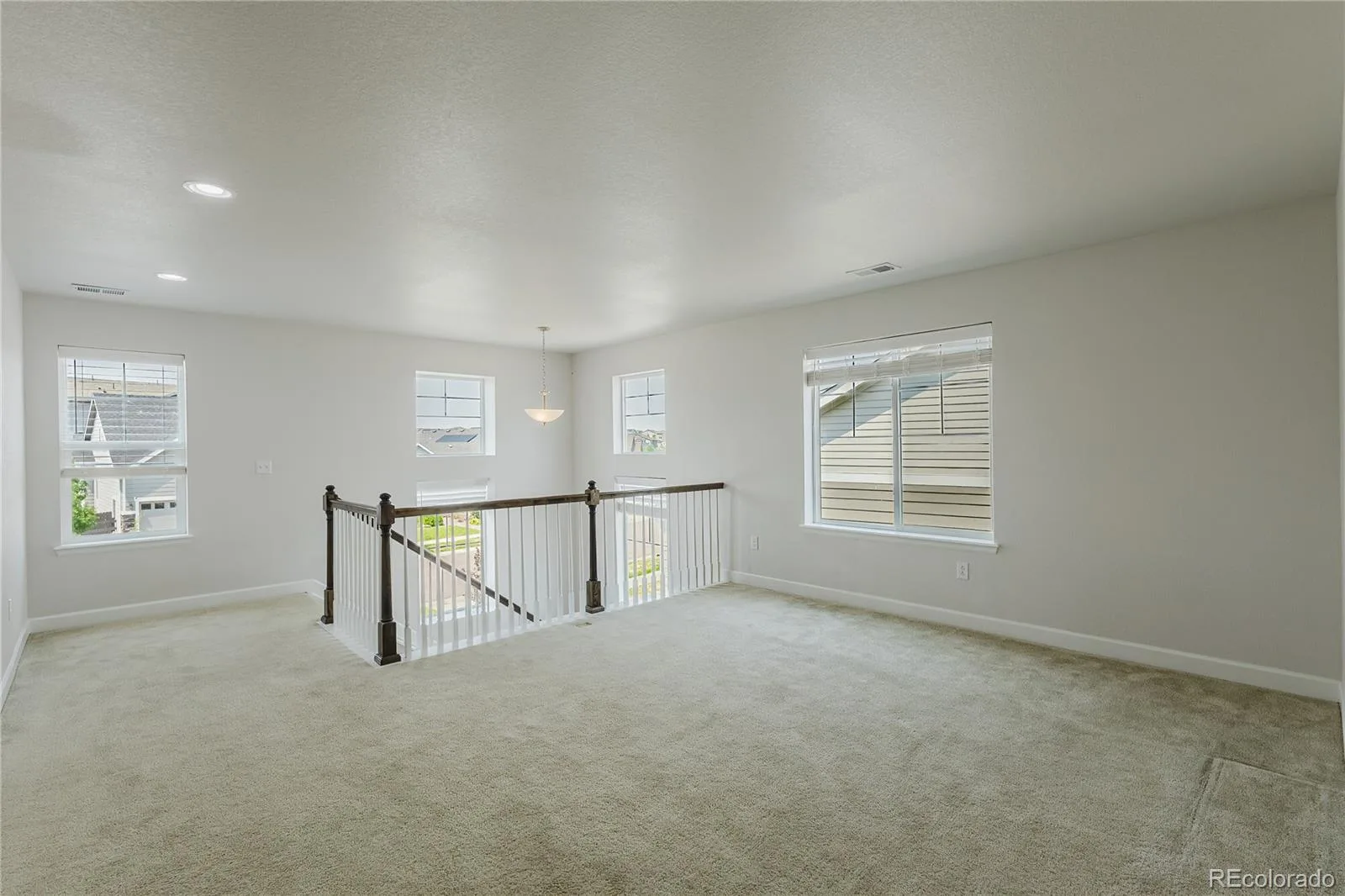 22691 E Narrowleaf Circle Aurora CO 80016 | MLS #REC7011860 08312026201624 1600 18