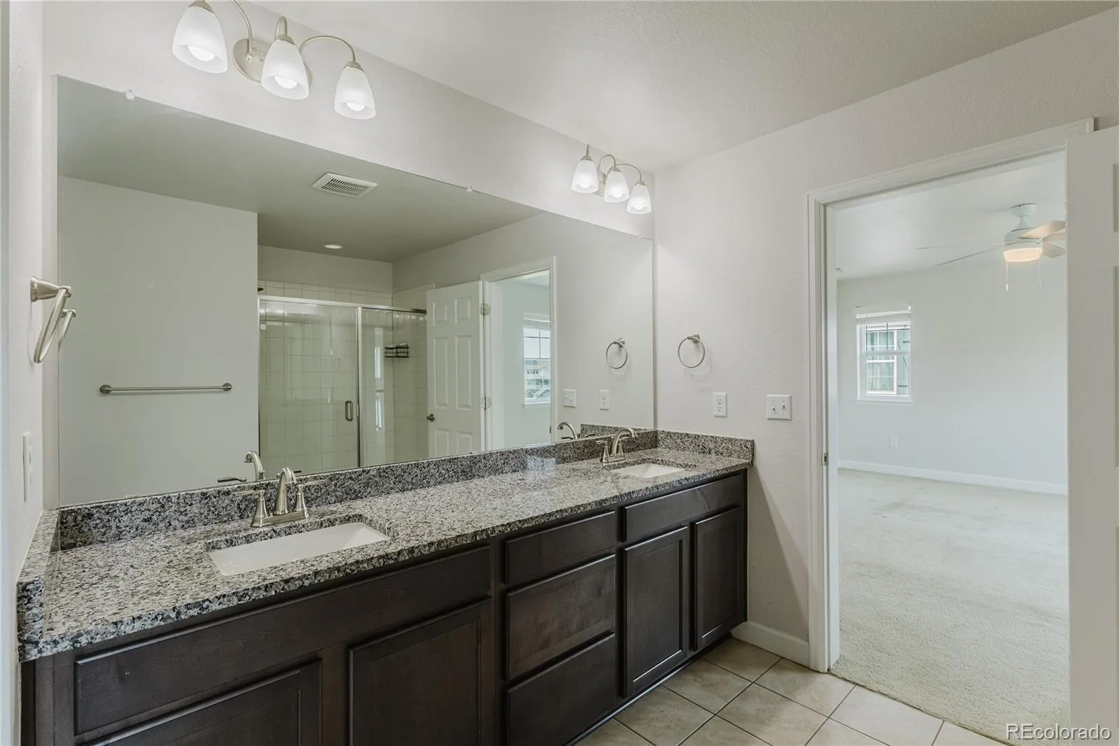 22691 E Narrowleaf Circle Aurora CO 80016 | MLS #REC7011860 08312026201624 1600 28