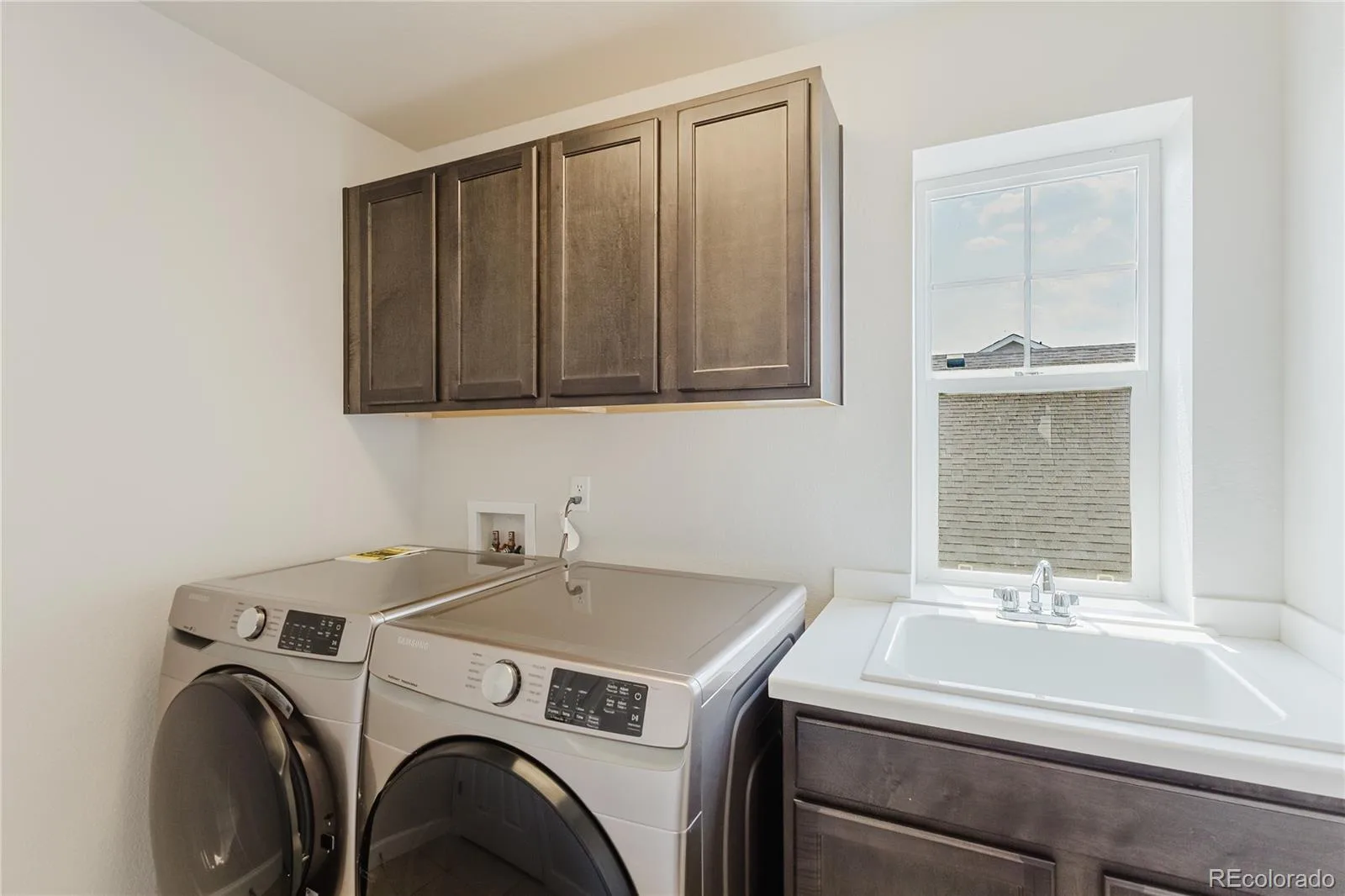 22691 E Narrowleaf Circle Aurora CO 80016 | MLS #REC7011860 08312026201624 1600 39