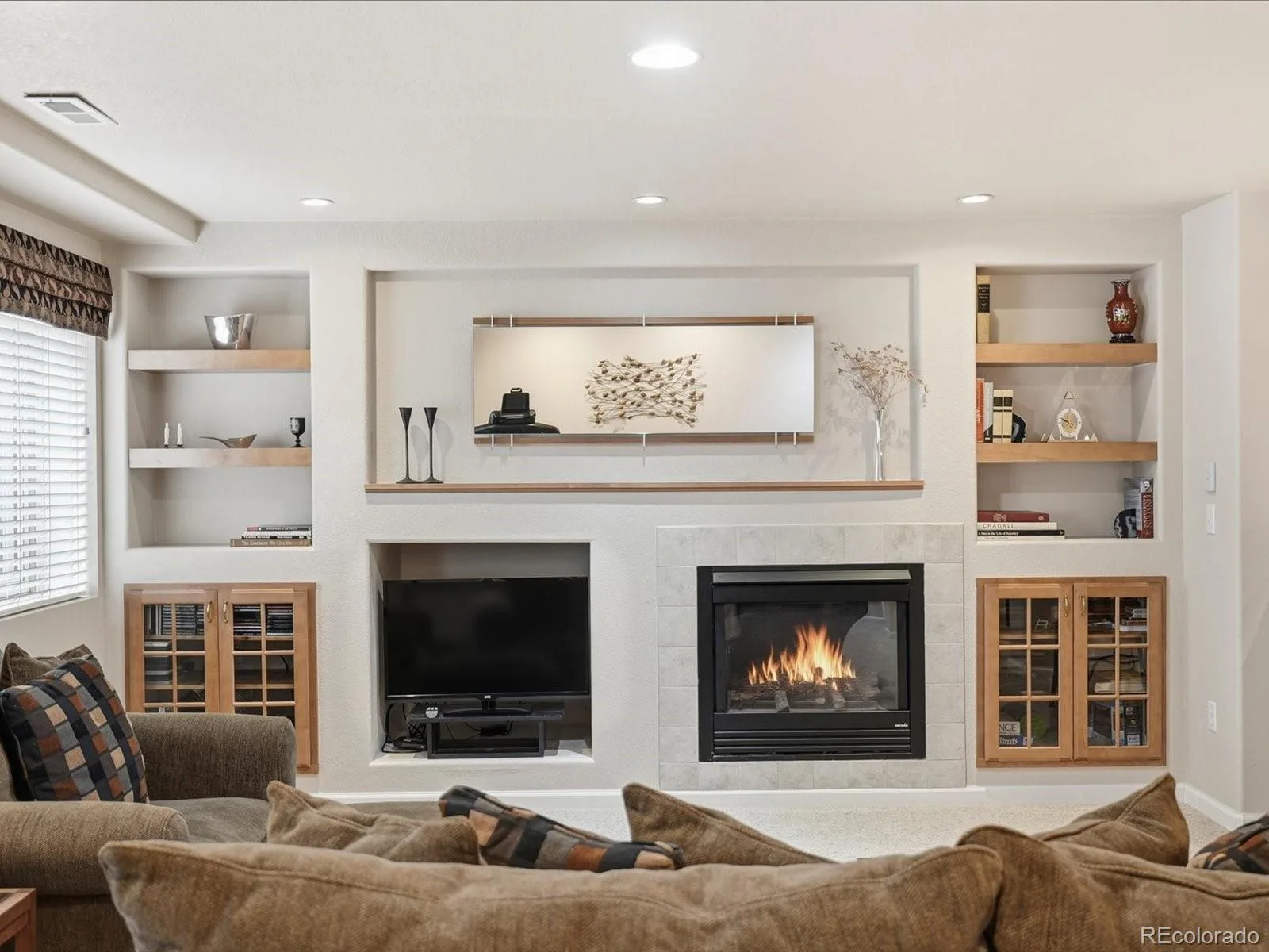 8421 Brambleridge Drive Castle Pines CO 80108 MLS #REC7013388 07152026175924 1600 32