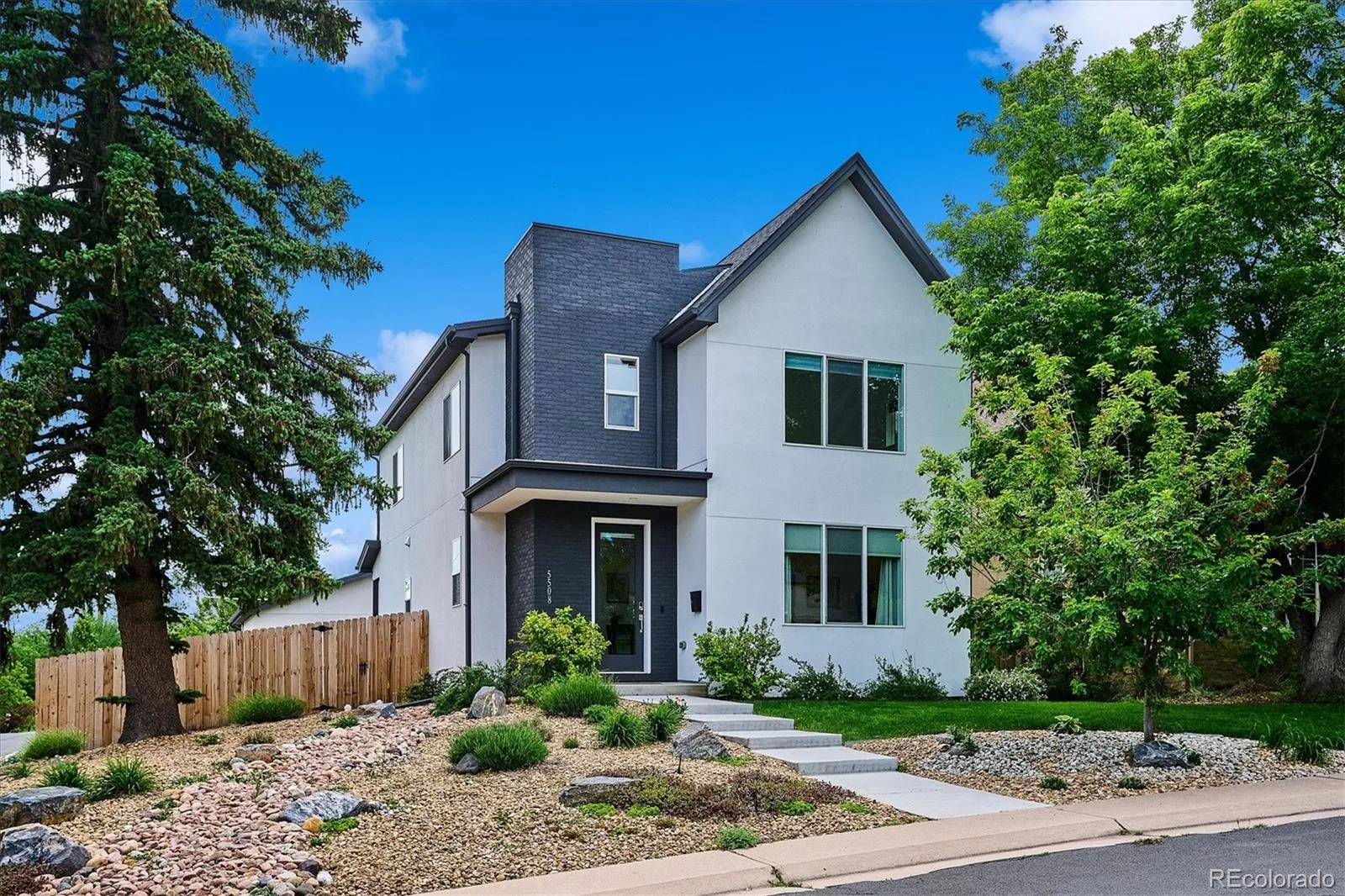 5508 S Foresthill Street Littleton CO 80120 MLS #REC7015780 06112026163209 1600 3