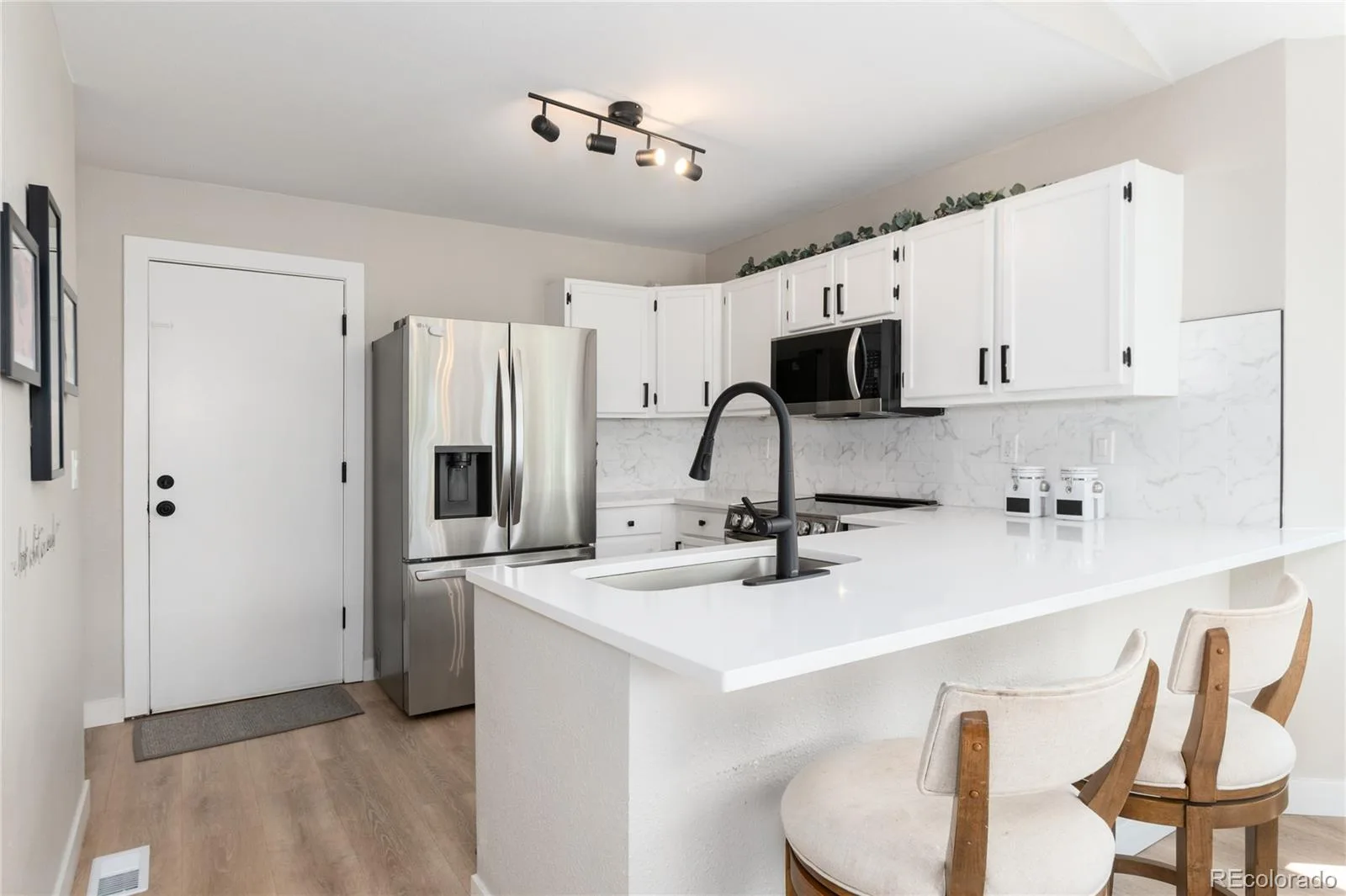 9561 Brentford Drive Littleton CO 80130 MLS #REC7018783 06252026013054 1600 20