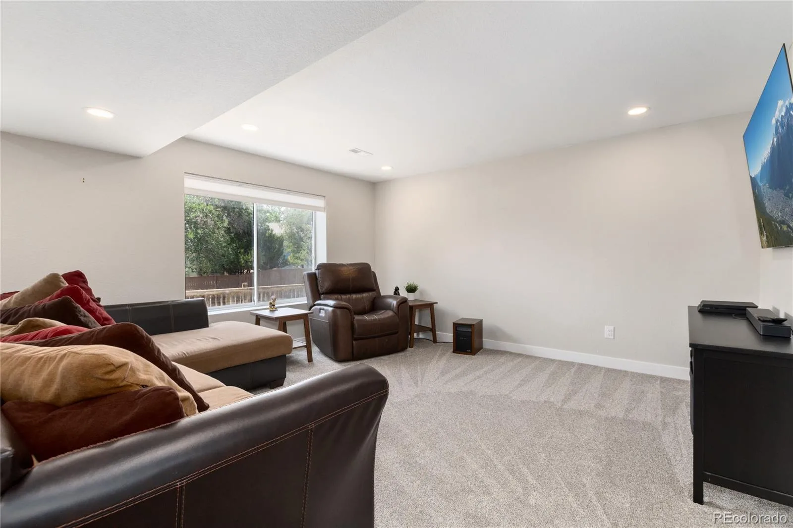 9561 Brentford Drive Littleton CO 80130 MLS #REC7018783 06252026013054 1600 34
