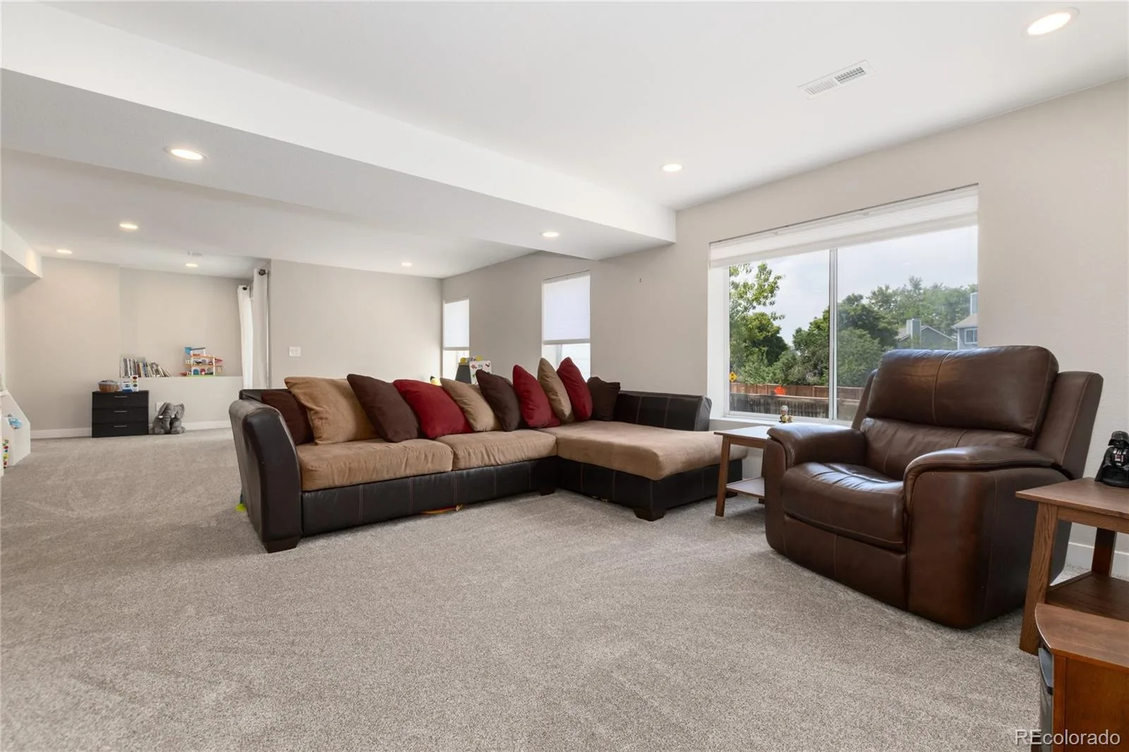 9561 Brentford Drive Littleton CO 80130 MLS #REC7018783 06252026013054 1600 35