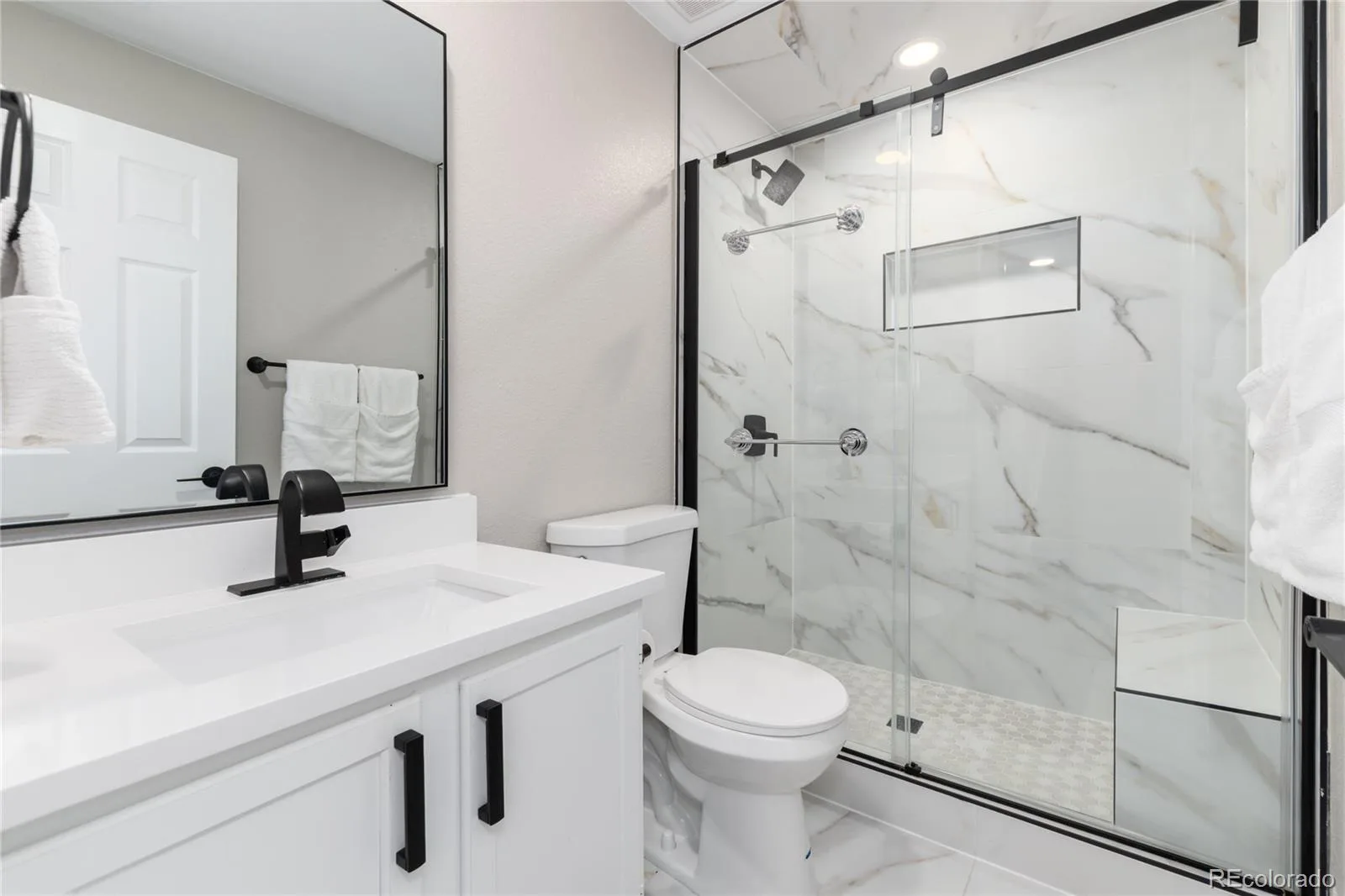 9561 Brentford Drive Littleton CO 80130 MLS #REC7018783 06252026013054 1600 39