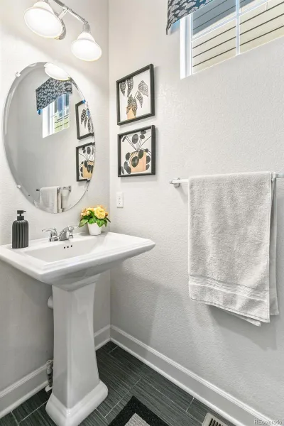 8096 E 20th Place Denver CO 80238 | MLS #REC7020247 10142026002148 800 12