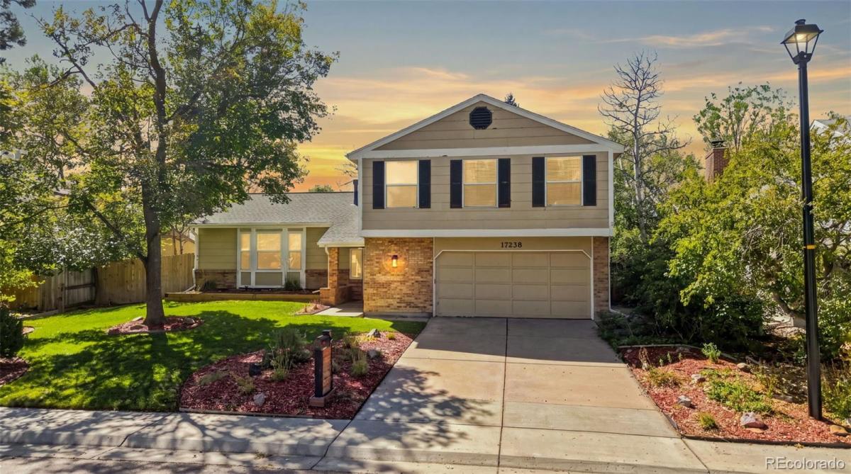 17238 E Berry Place Aurora CO 80015 | MLS #REC7021879 MLS #REC7021879 image #0