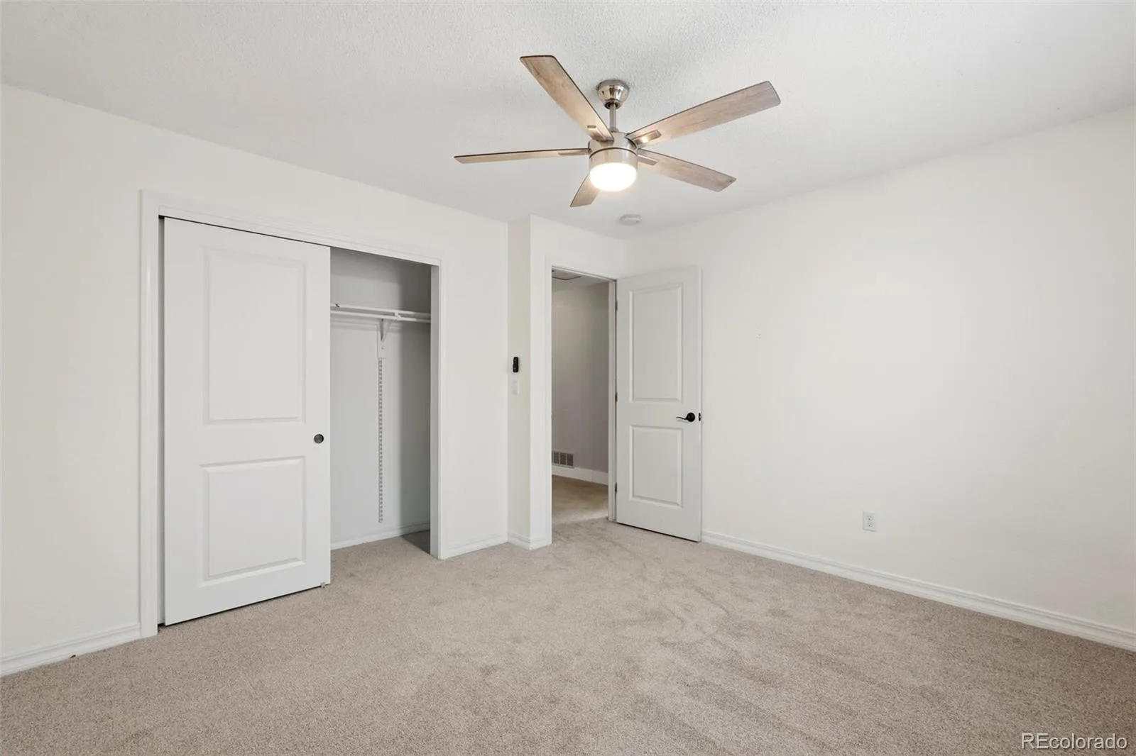 17238 E Berry Place Aurora CO 80015 | MLS #REC7021879 10092026021656 1600 34