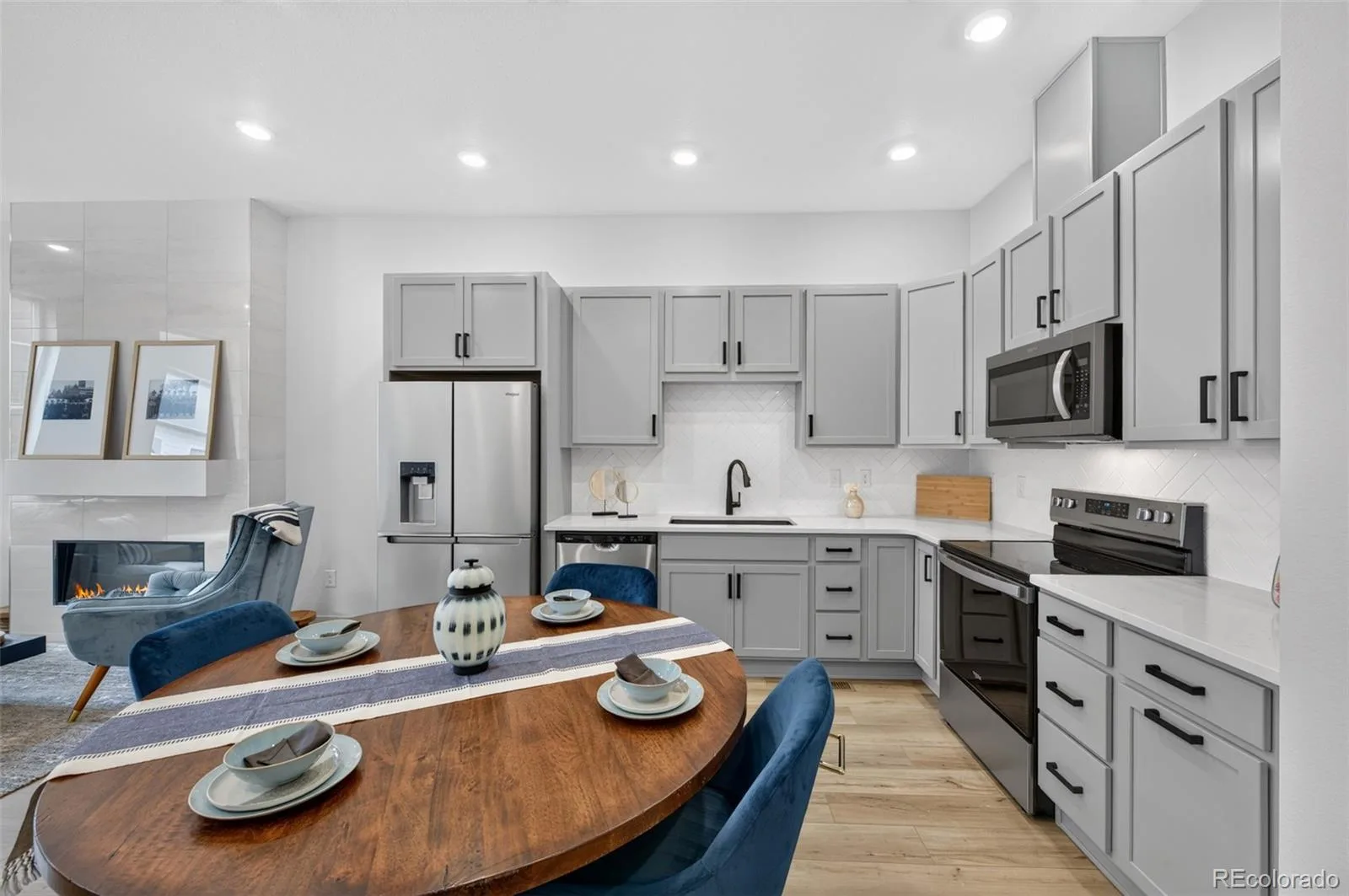 3132 W Bonfils Place Denver CO 80236 | MLS #REC7021890 09222026192018 1600 2
