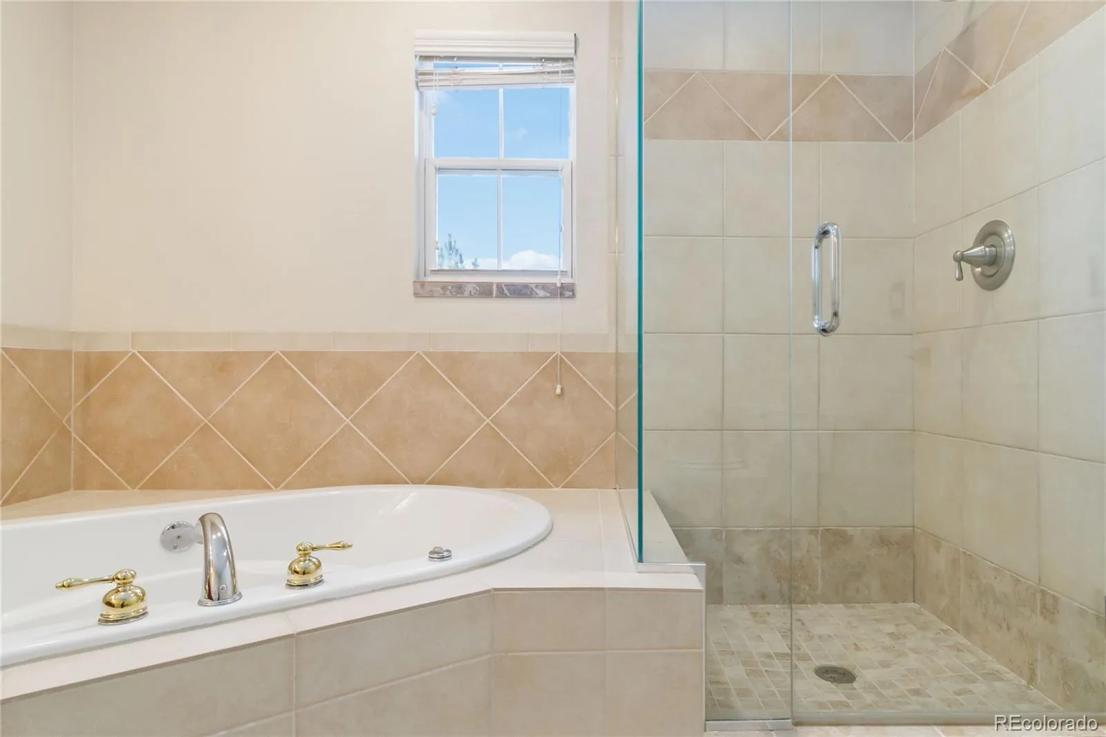 13942 E Princeton Place #C Aurora CO 80014 | MLS #REC7021975 06102026181851 1600 38