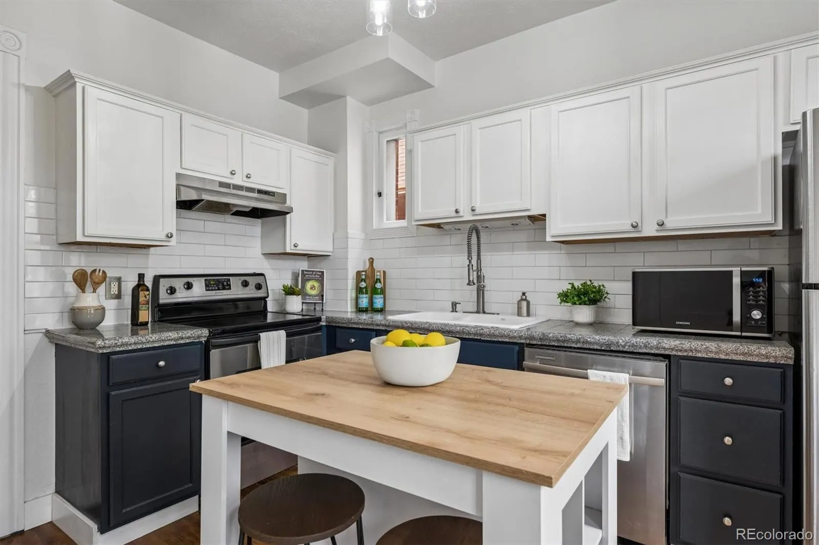 04082026204151 1600 12