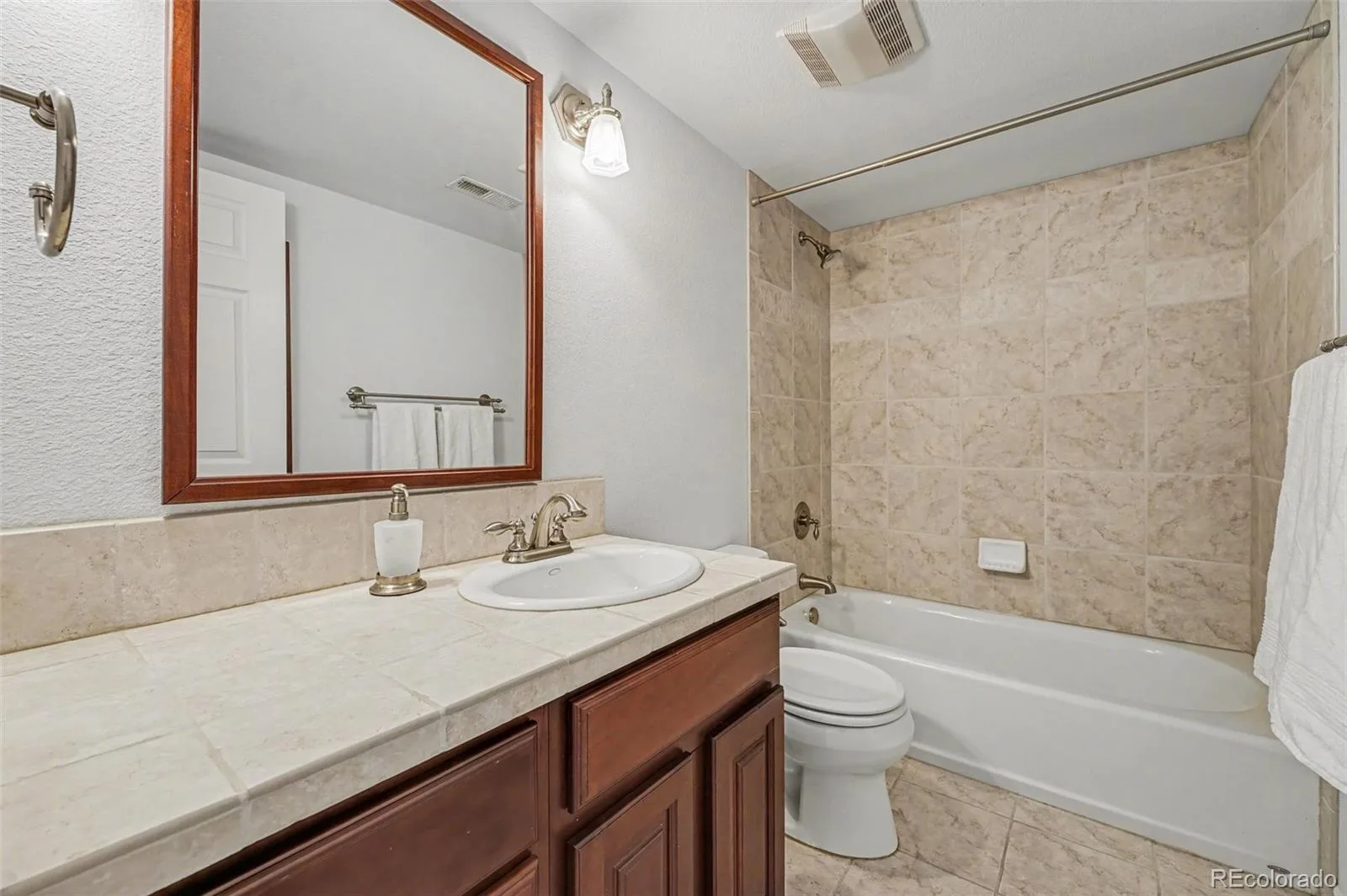 10617 Clarke Farms Drive Parker CO 80134 MLS #REC7024921 06082026234537 1600 23