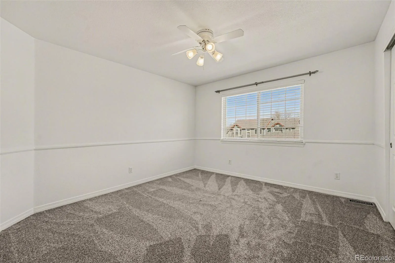 10617 Clarke Farms Drive Parker CO 80134 MLS #REC7024921 06082026234537 1600 39
