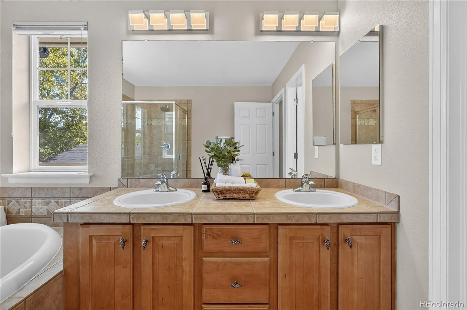 10524 Applebrook Circle Highlands Ranch CO 80130 | MLS #REC7029266 08272026232502 1600 26
