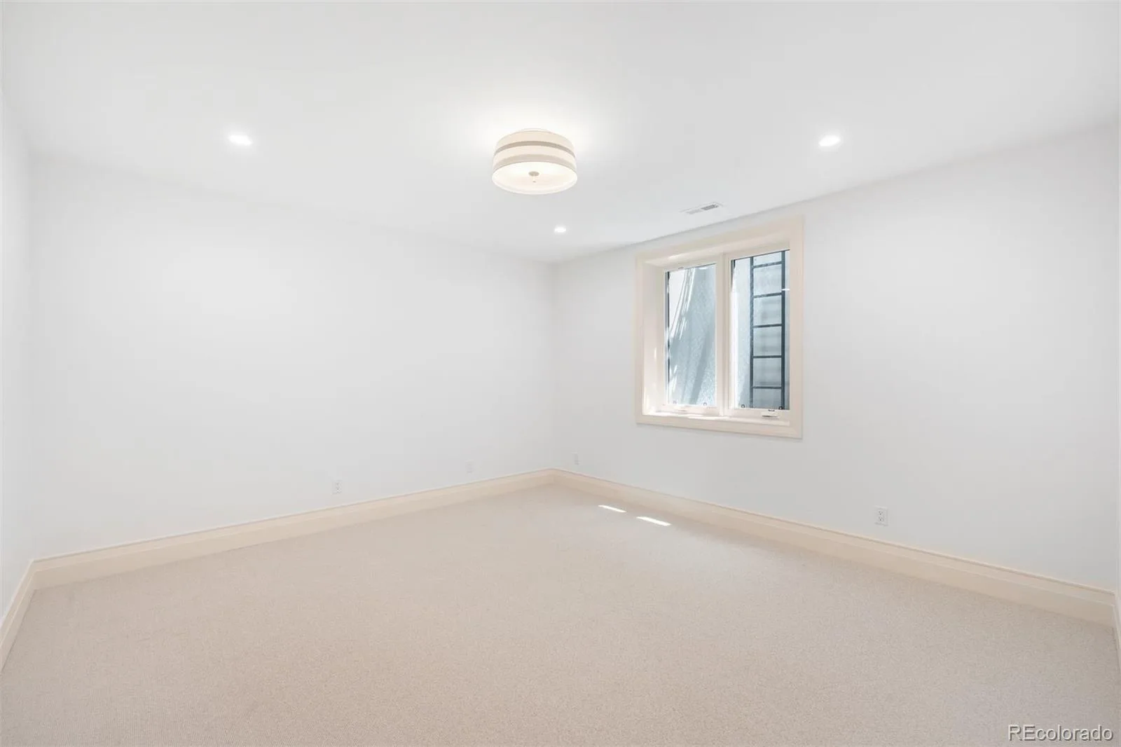 2665 E Cedar Avenue Denver CO 80209 MLS #REC7031918 06102026211946 1600 28