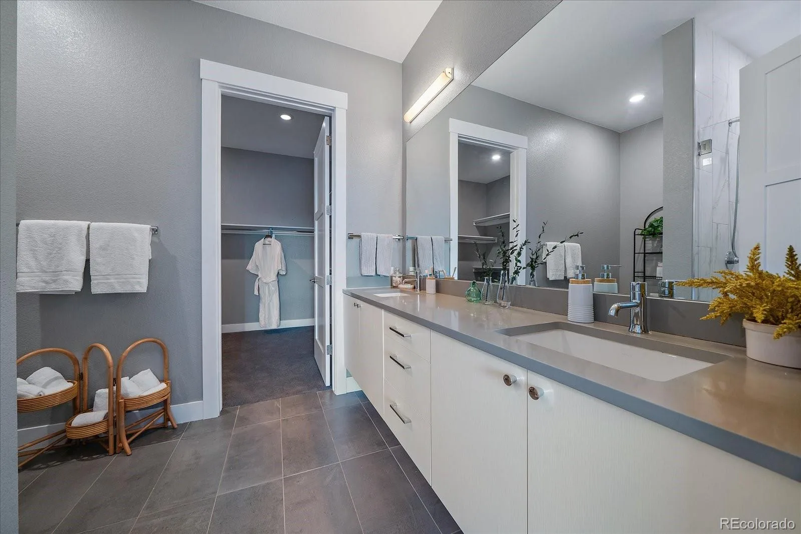 4885 S Monaco Street #206 Denver CO 80237 | MLS #REC7033188 08302026184835 1600 28