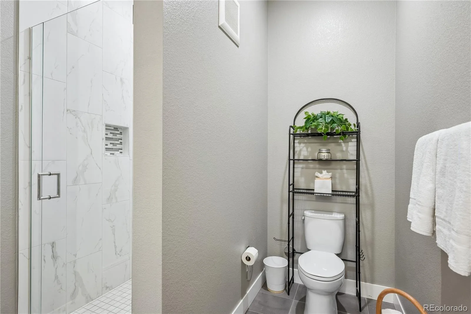 4885 S Monaco Street #206 Denver CO 80237 | MLS #REC7033188 08302026184835 1600 29
