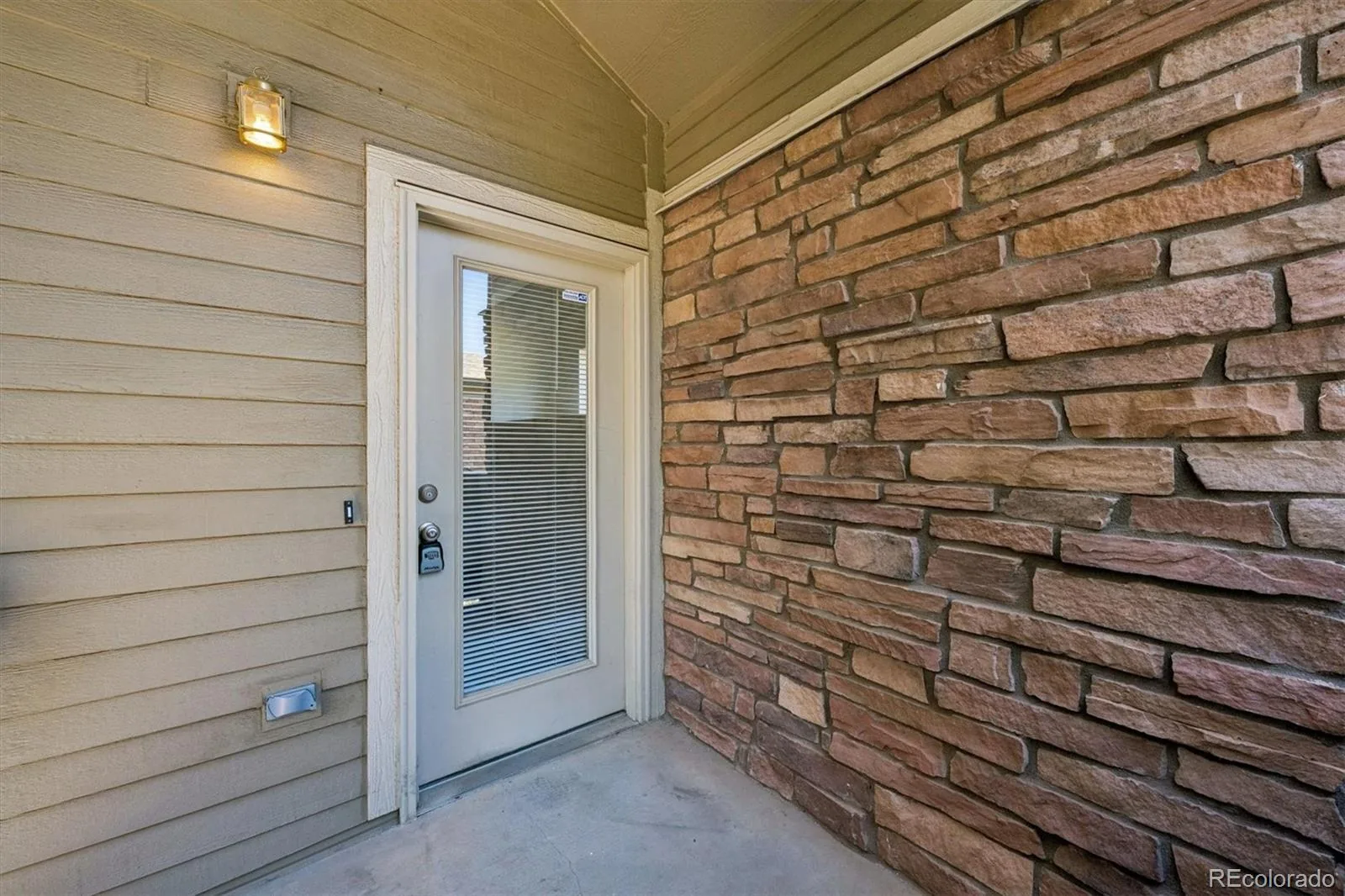 18151 E Flora Place #C Aurora CO 80013 | MLS #REC7036484 09232026185837 1600 1