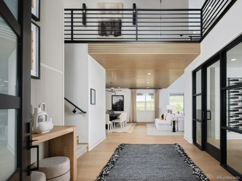 8113 S Bersshine Street Aurora CO 80016 | MLS #REC7039010 09302026000051 800 2