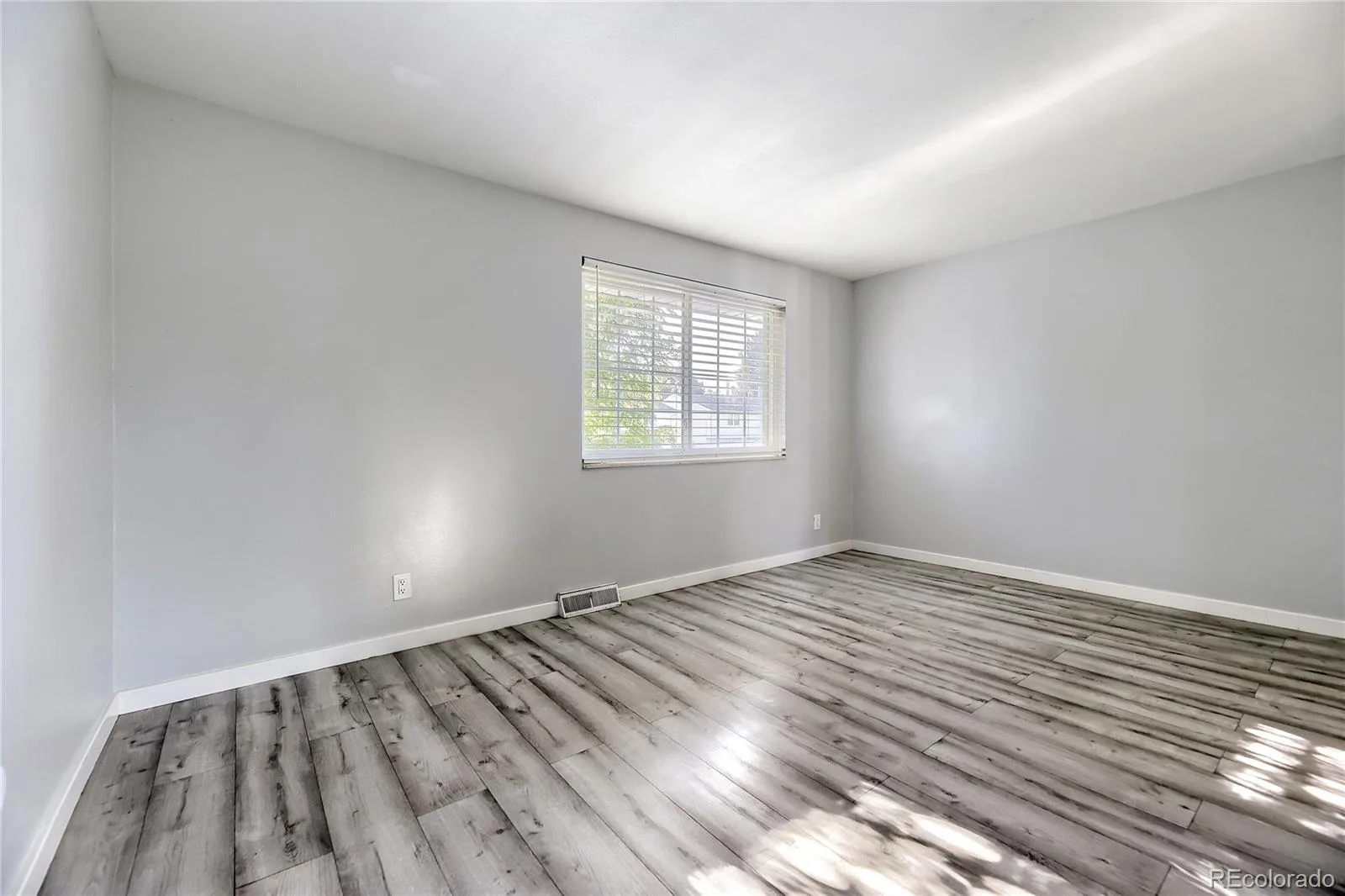 14076 E Utah Circle Aurora CO 80012 | MLS #REC7040549 09242026183636 1600 5
